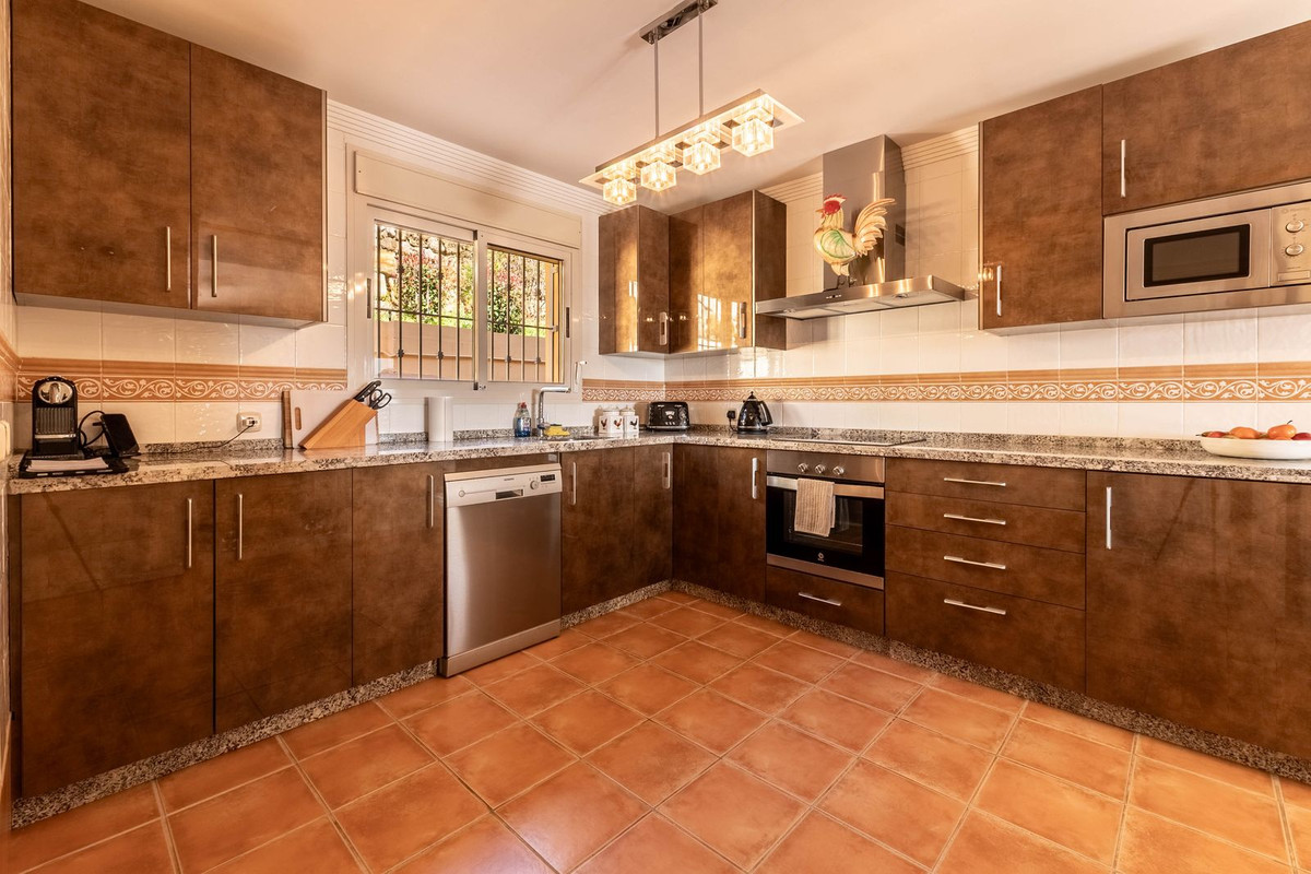 4 Bedroom Apartment in Marbella - Foto 15