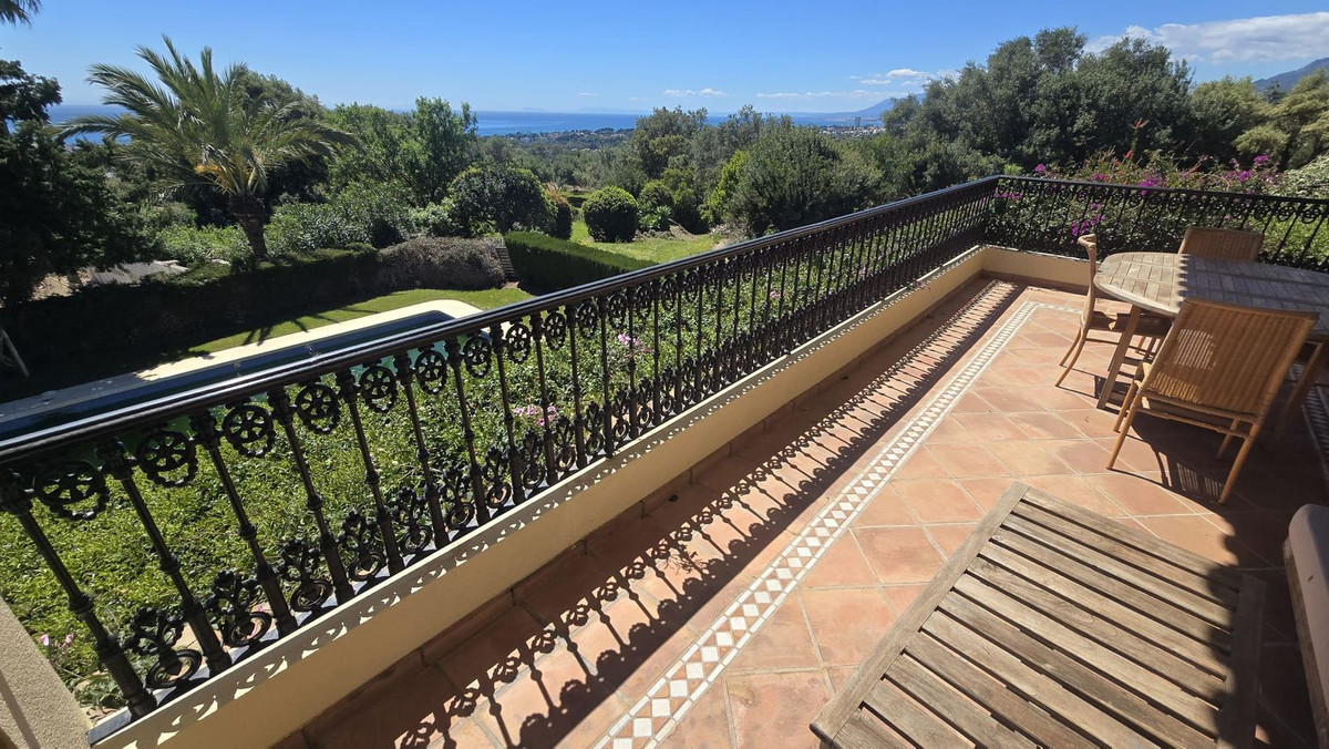 7 Bedroom Villa in Marbella - Photo 3