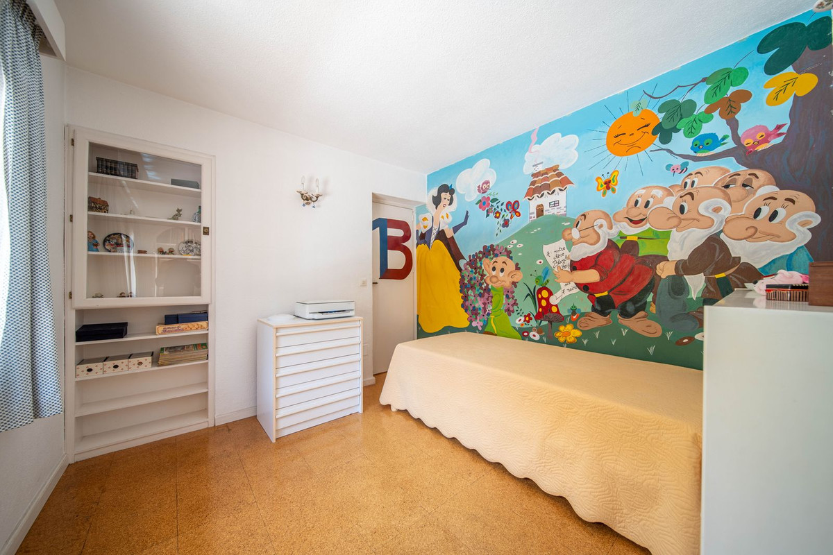 3 Bedroom Villa in Fuengirola - Photo 34