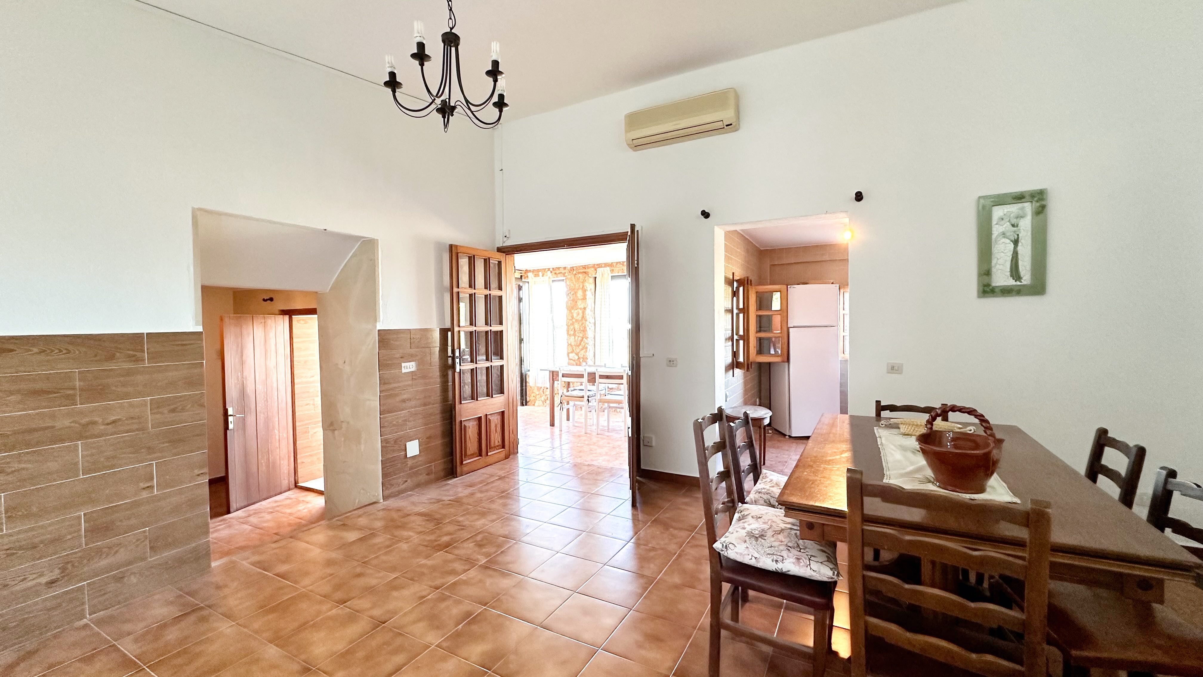 Chalet de 3 dormitorios con piscina en Baleares – Foto 9
