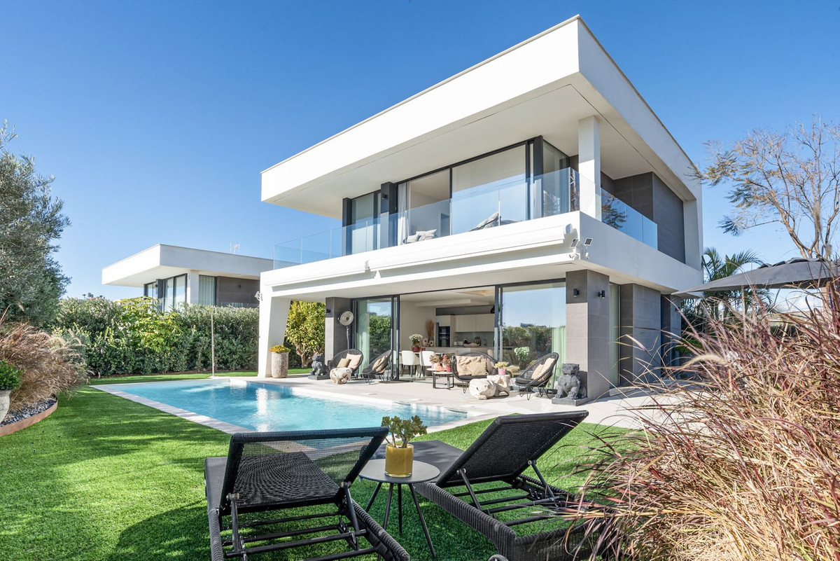 Villa in La Duquesa