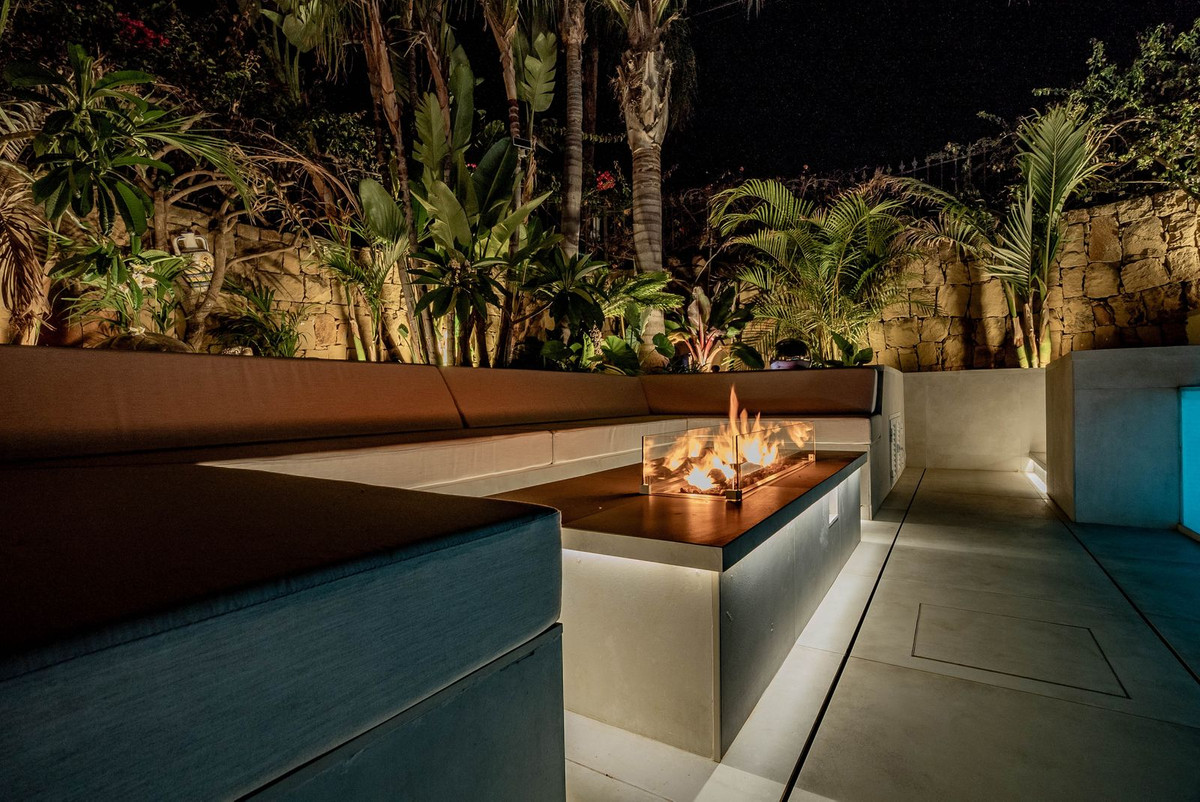 6 Bedroom Villa in Marbella - Photo 54
