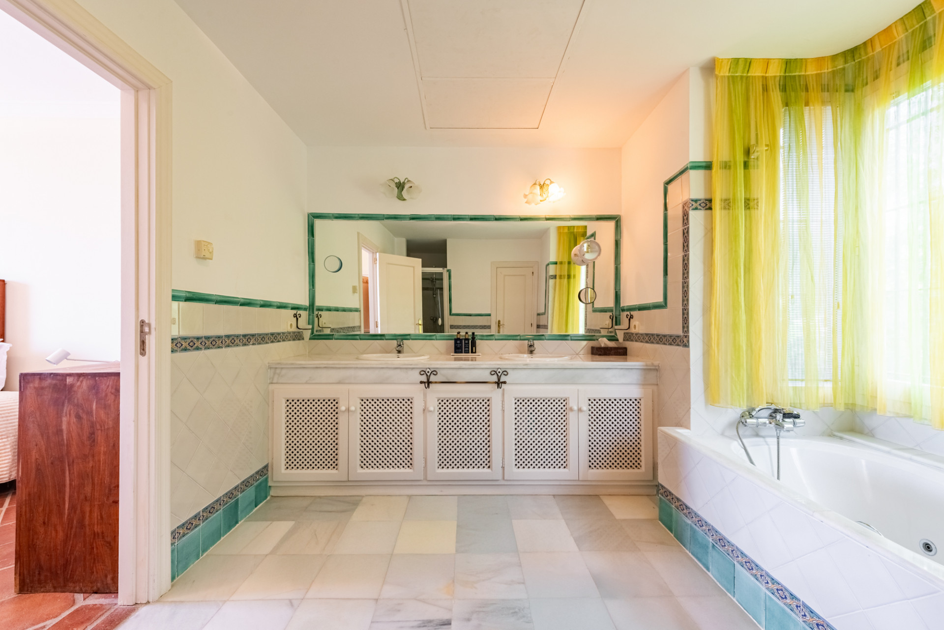 5 Bedroom Villa in Casares - Photo 20