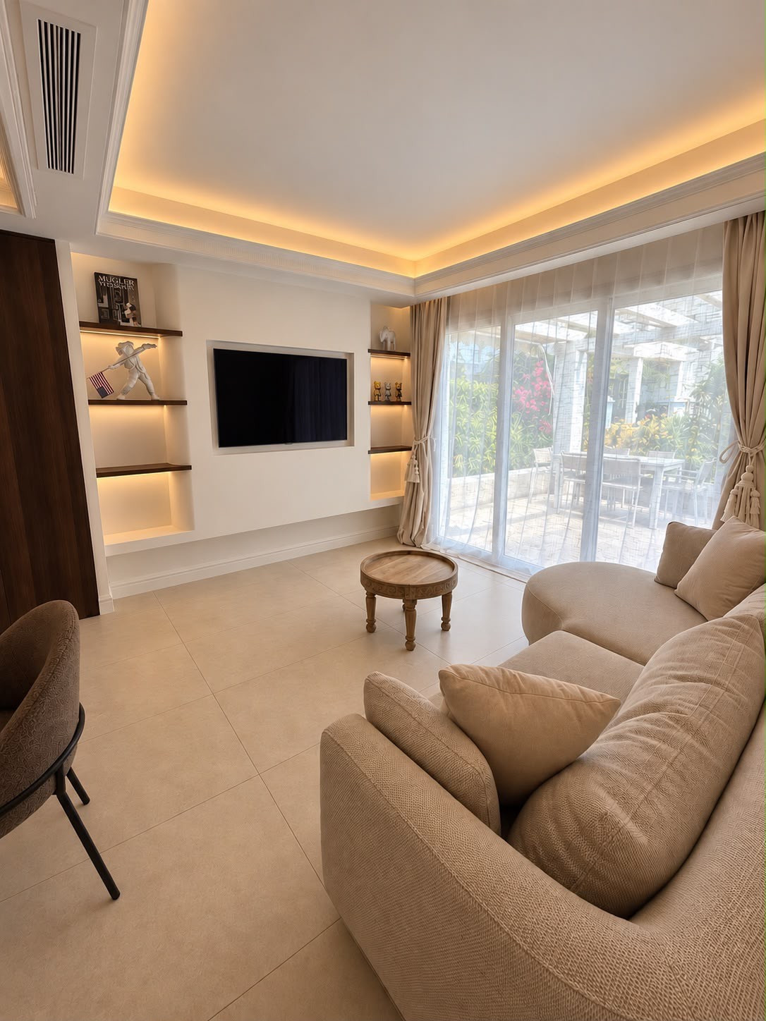 2 Bedroom Apartment in Marbella - Photo 2