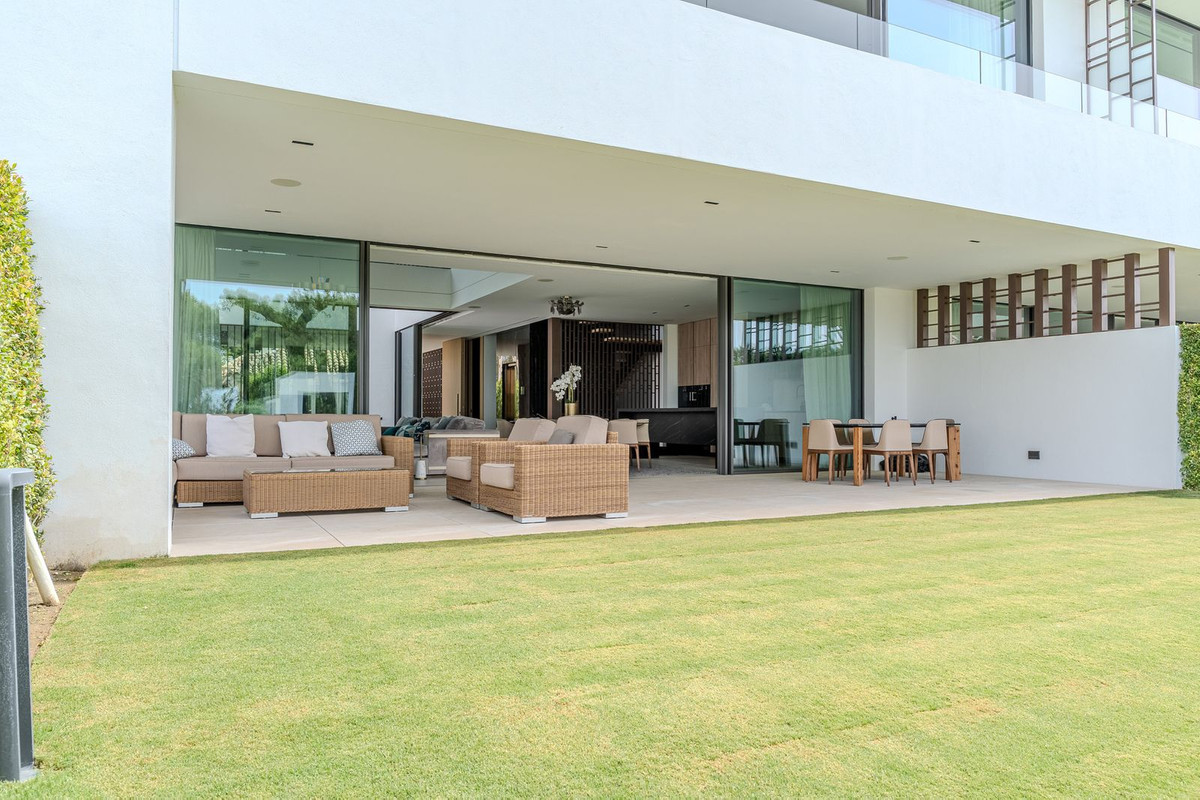 4 Bedroom Villa in Marbella - Photo 20
