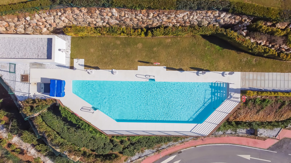 3 Bedroom Penthouse in Istán - Photo 7