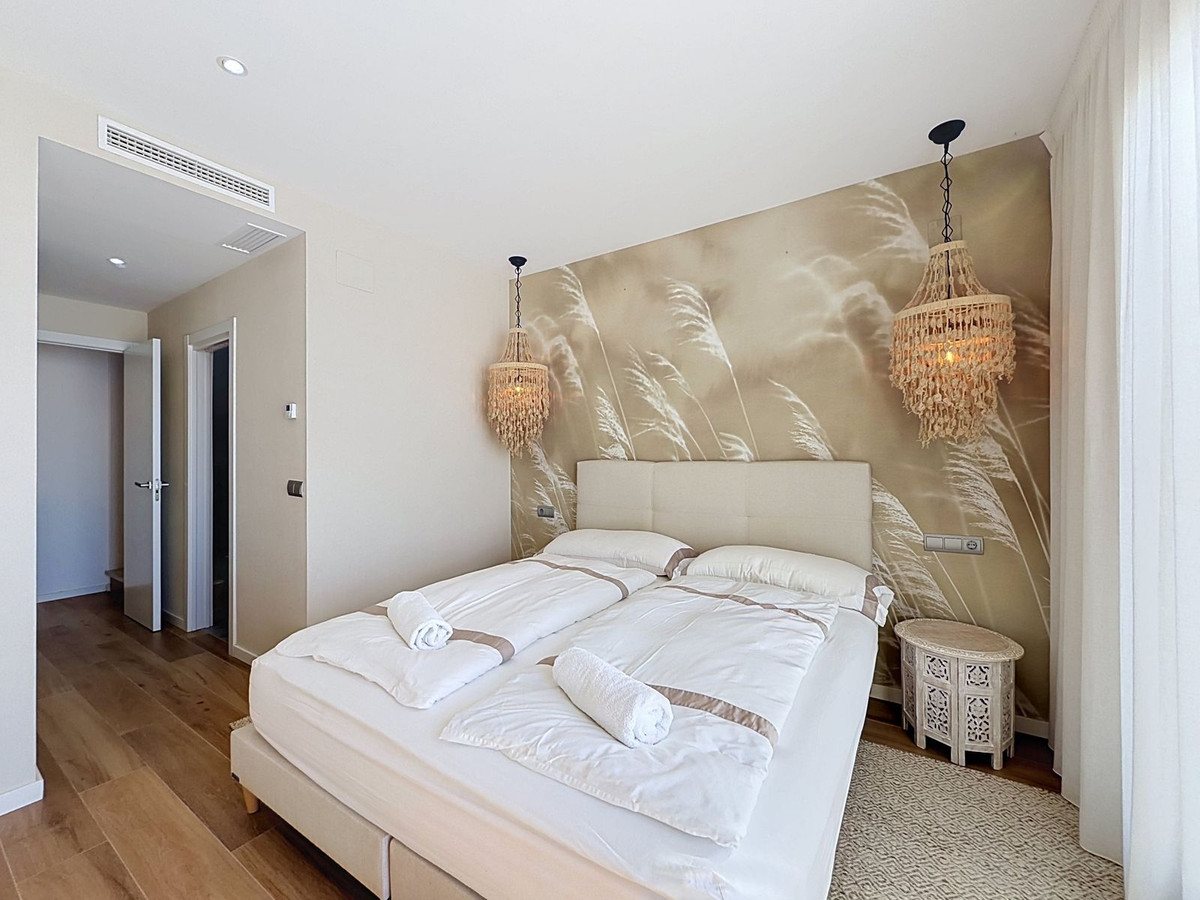 4 Bedroom Penthouse in La Alcaidesa - Photo 31