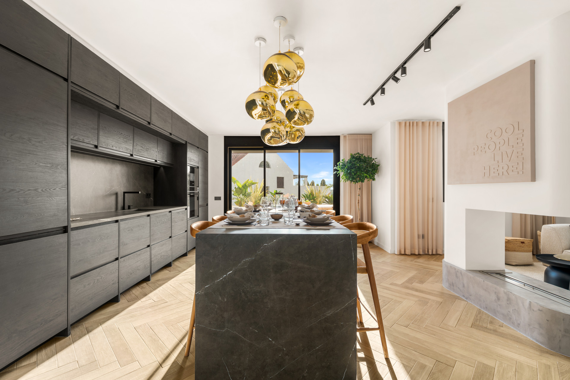 3 Bedroom Apartment in Marbella - Photo 3