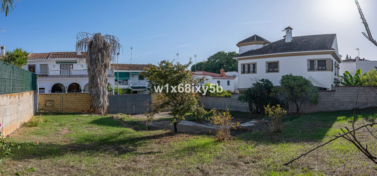 410 m² Plot in San Pedro de Alcántara - Photo 2