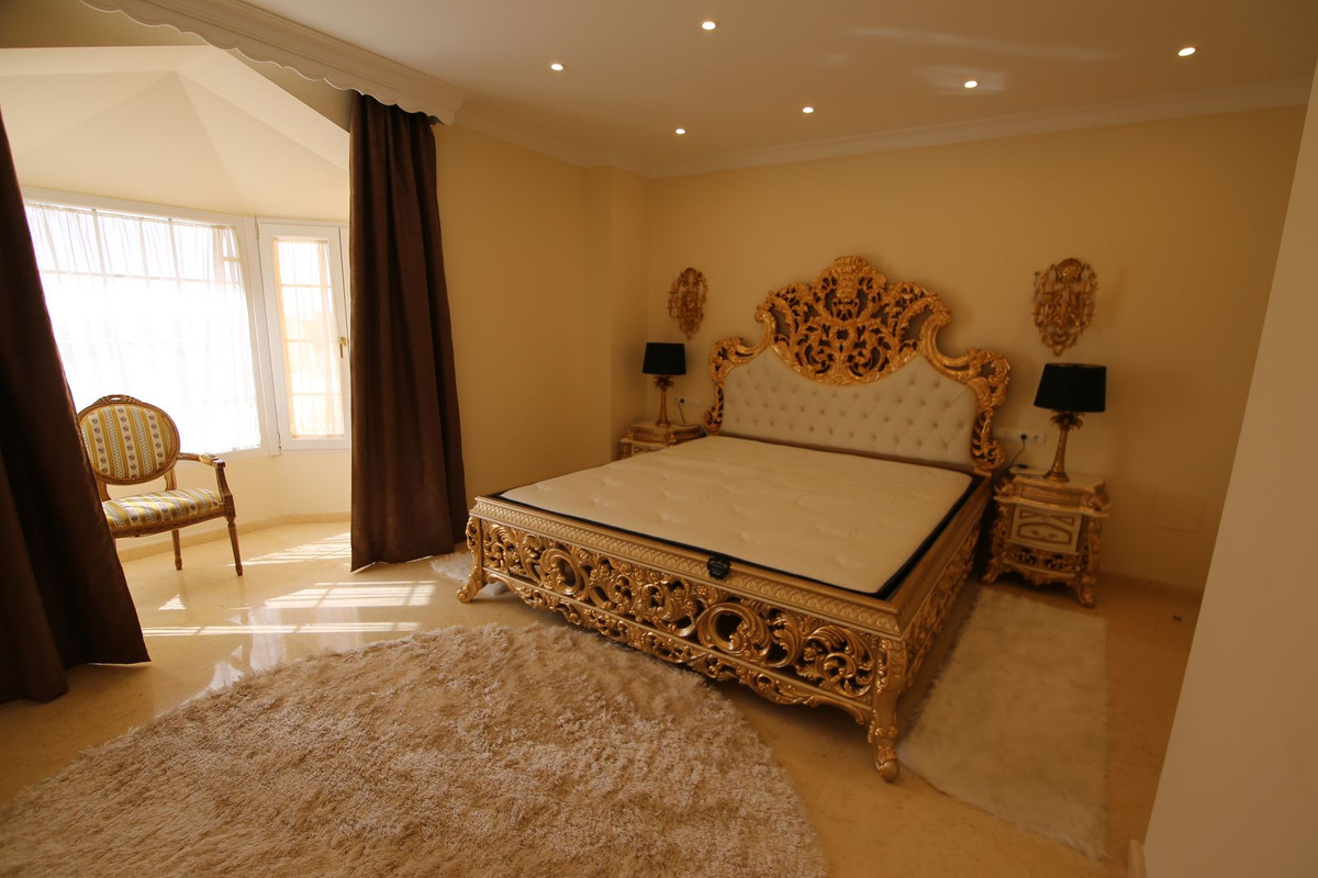 6 Bedroom Villa in Sotogrande - Photo 14