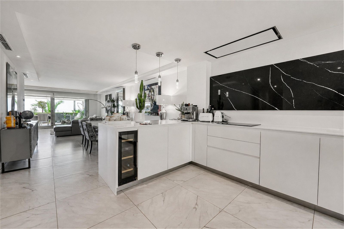 3 Bedroom Apartment in Benahavís - Foto 15