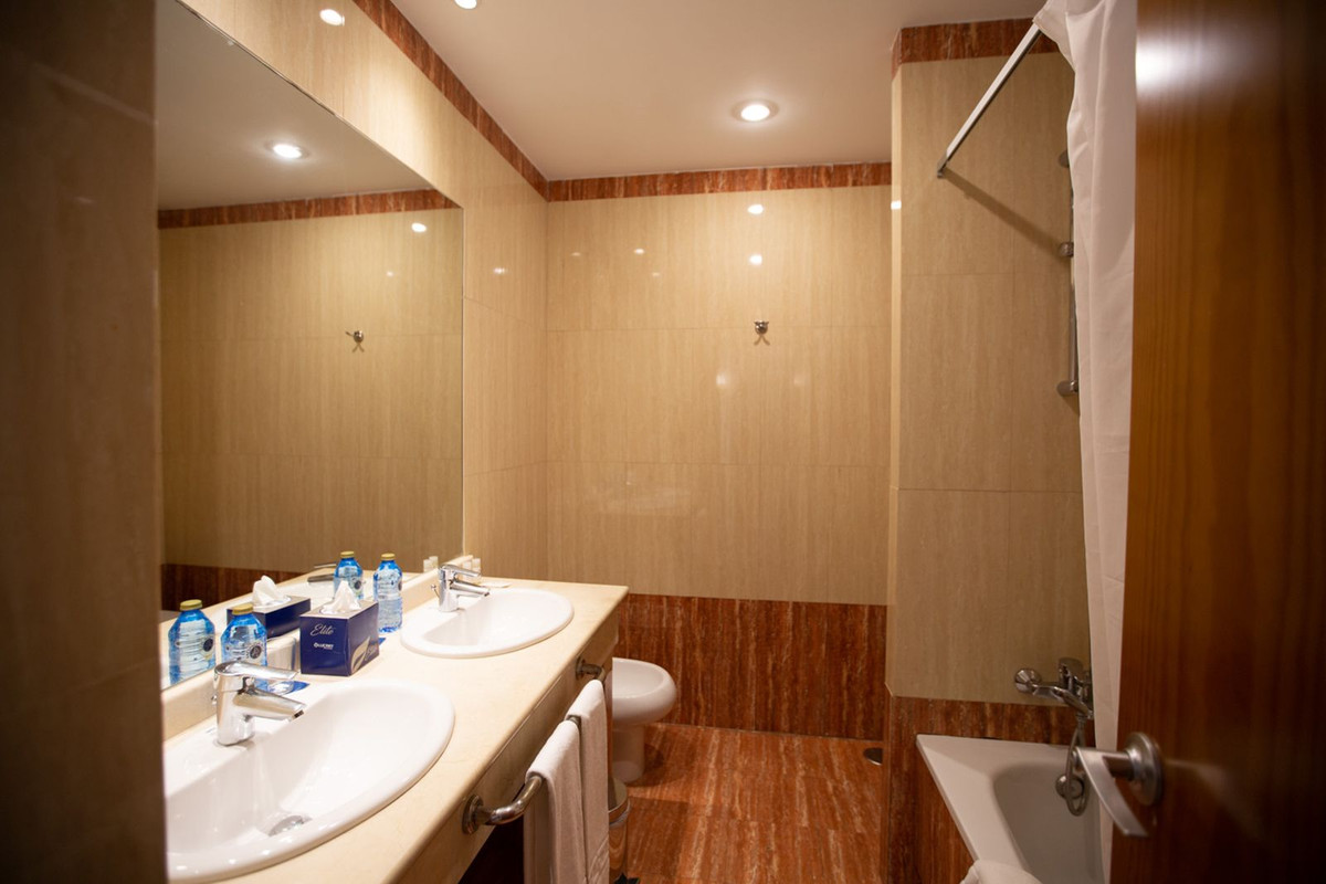 1 Bedroom Apartment in Estepona - Foto 43