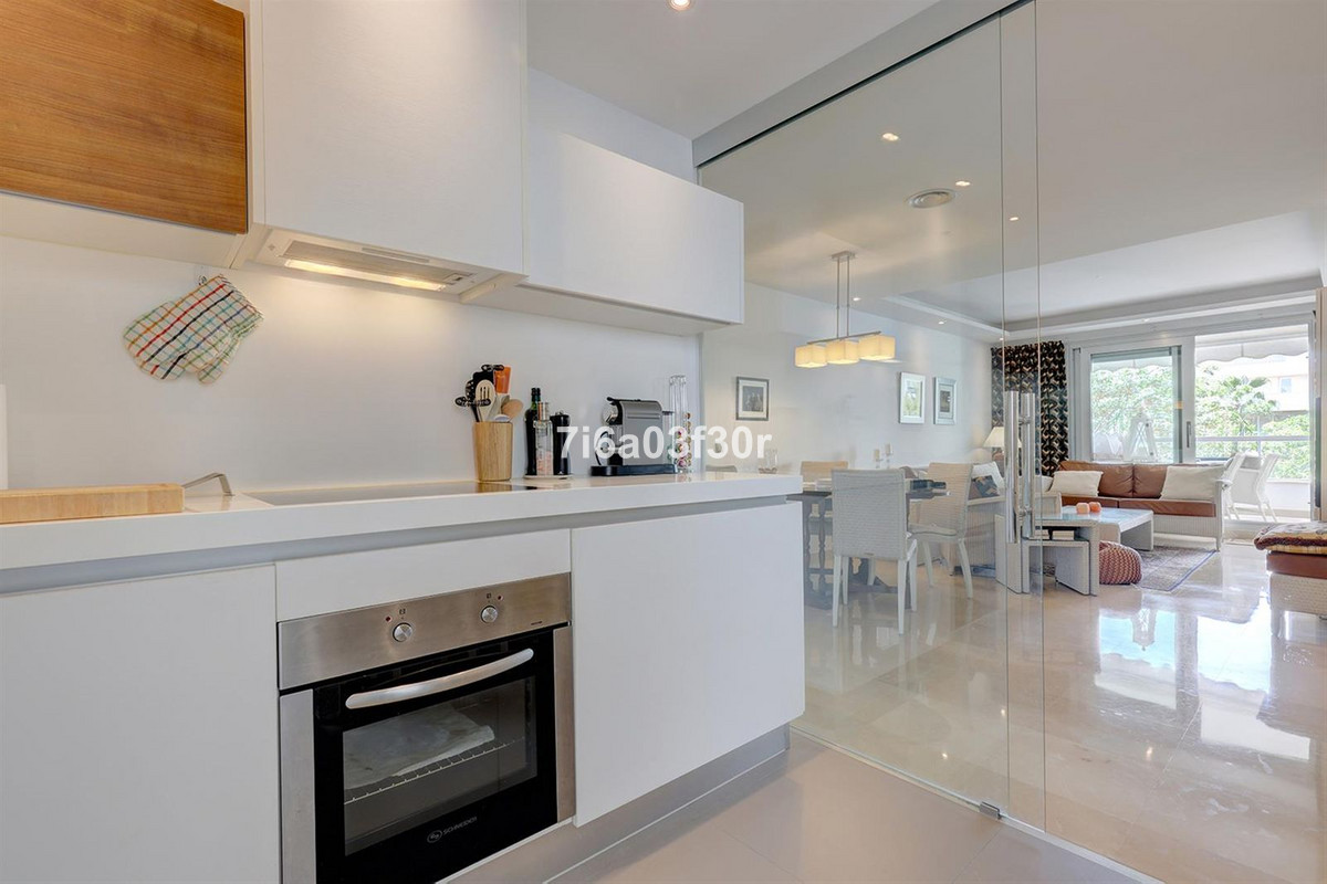 3 Bedroom Penthouse in San Pedro de Alcántara - Photo 8