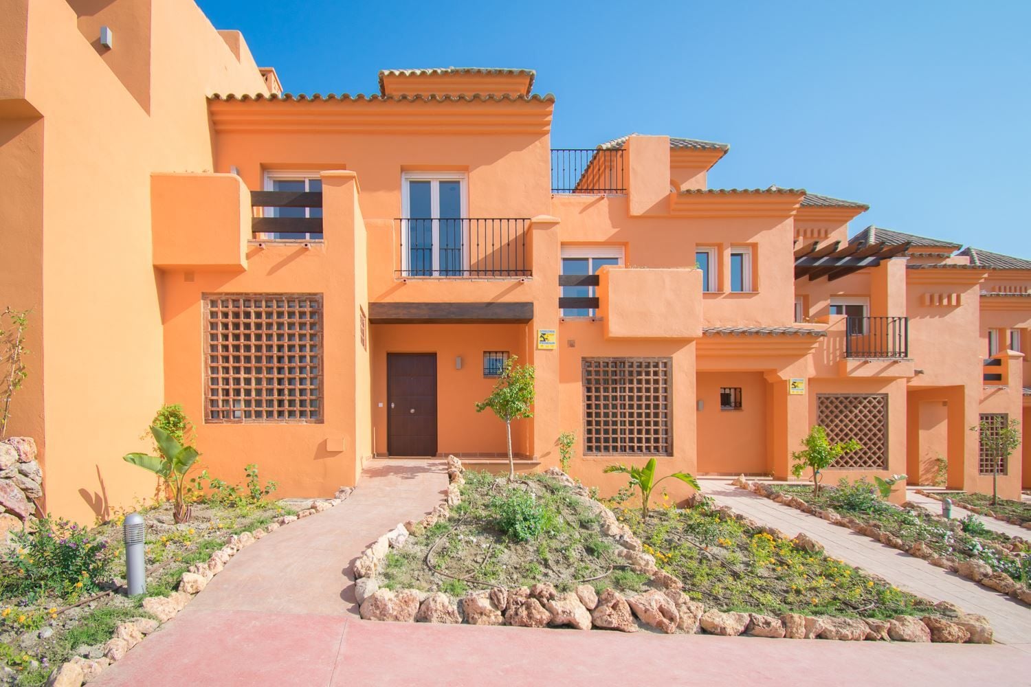 3 Bedroom Townhouse in Benahavís - Photo 3