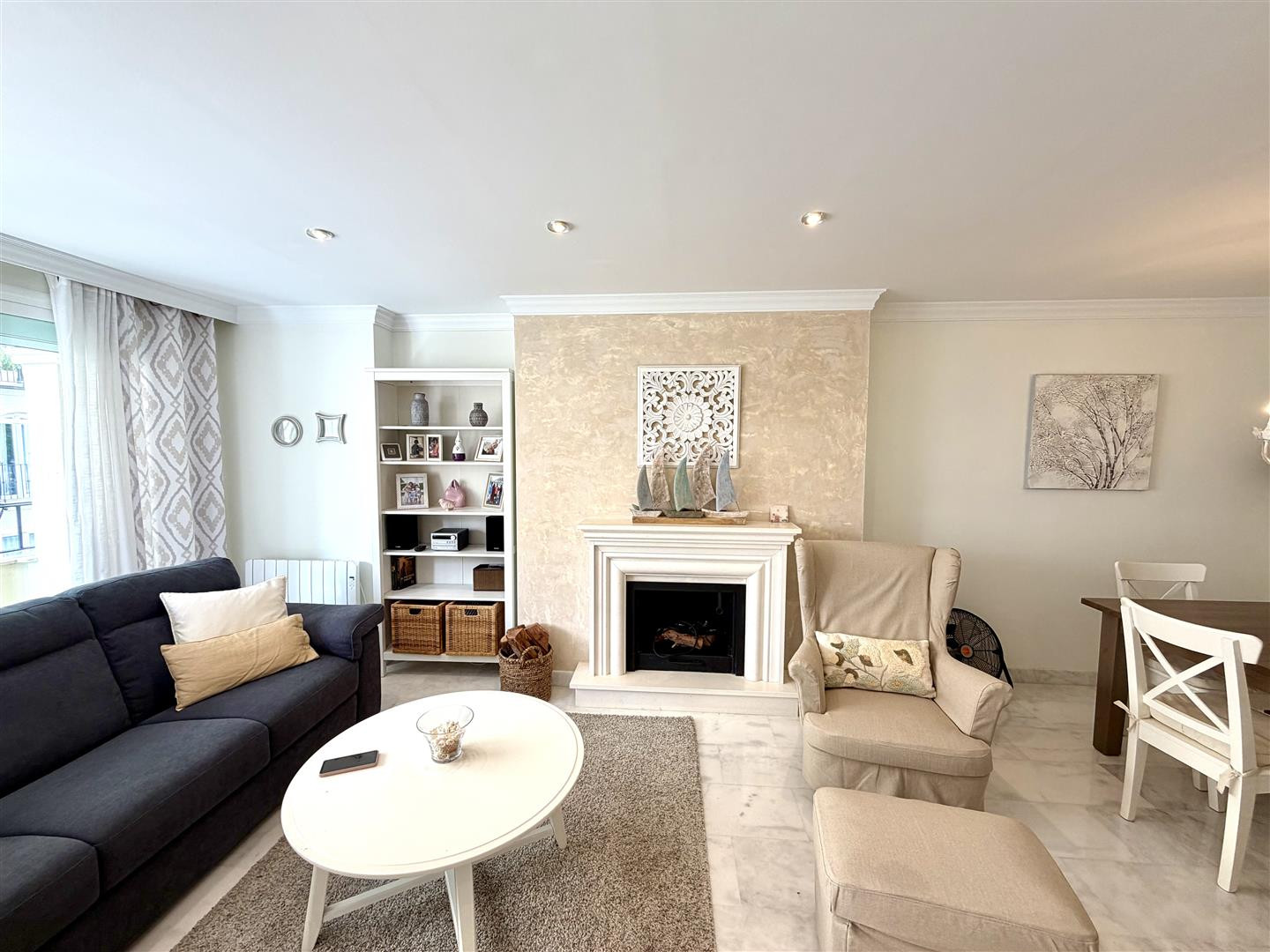 2 Bedroom Apartment in Marbella - Photo 7