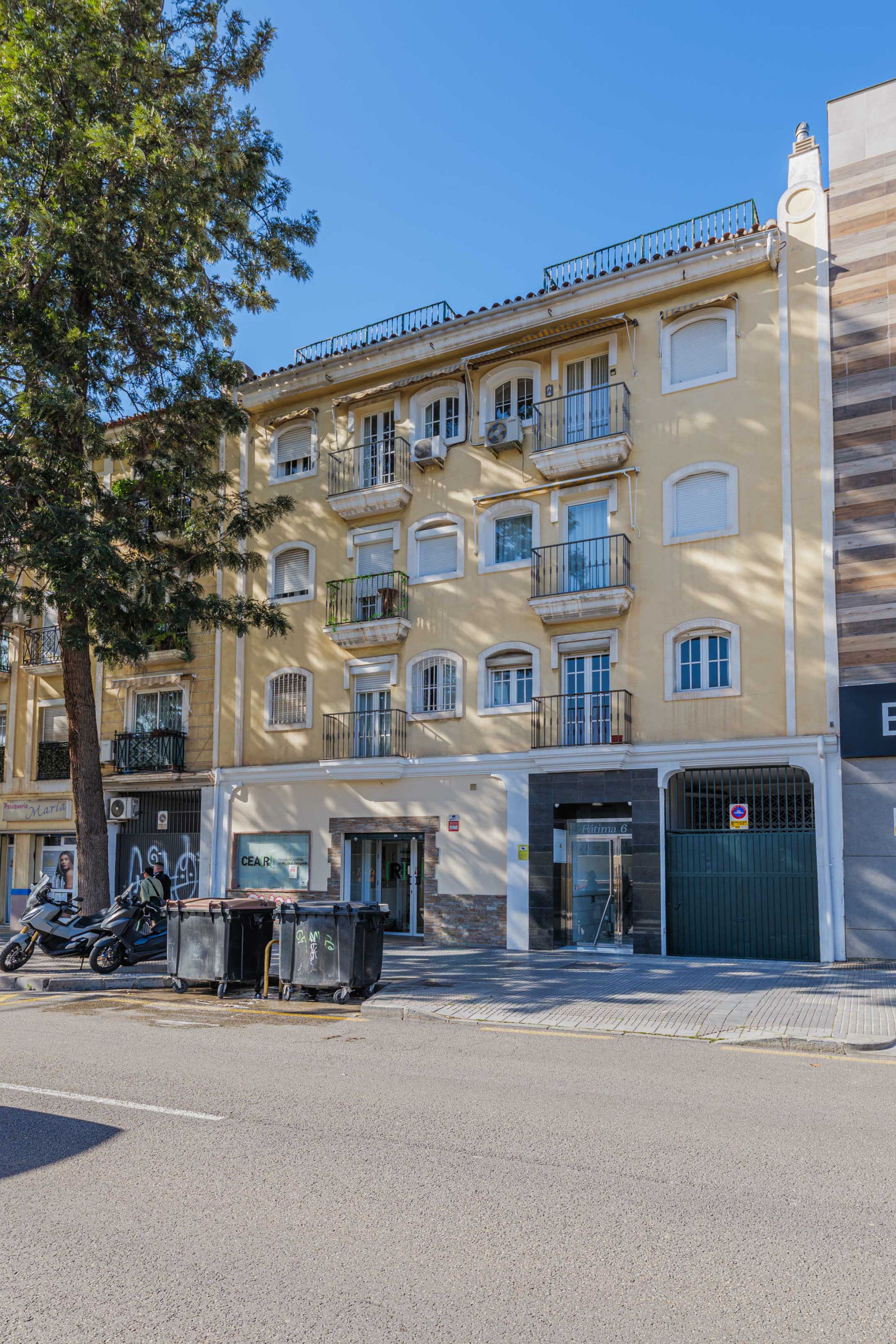 2 Bedroom Apartment in Málaga - Photo 2
