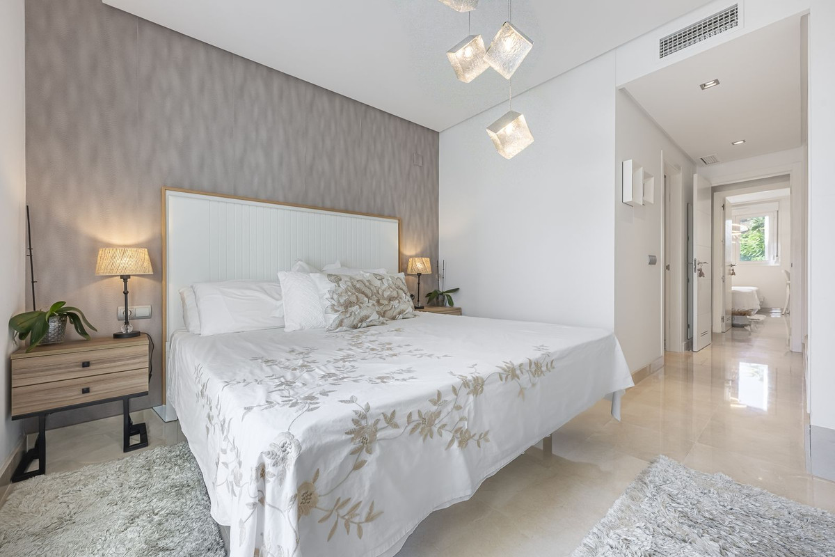 2 Bedroom Penthouse in Benahavís - Фото 12