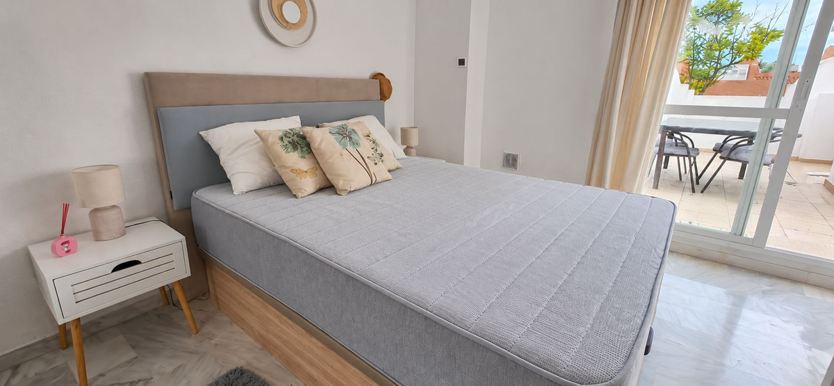 2 Bedroom Townhouse in Marbella - Photo 8
