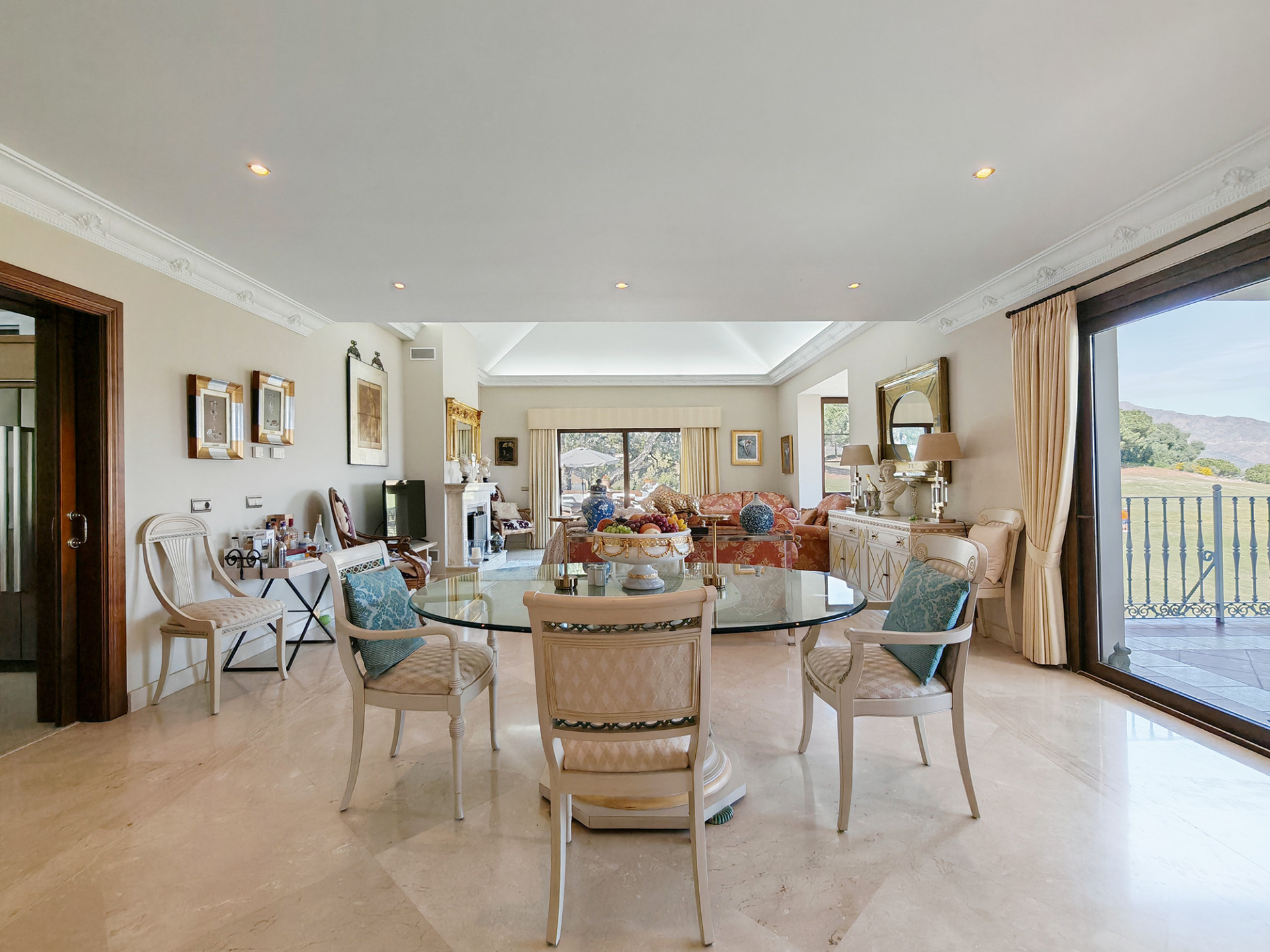 4 Bedroom Villa in Mijas - Photo 7