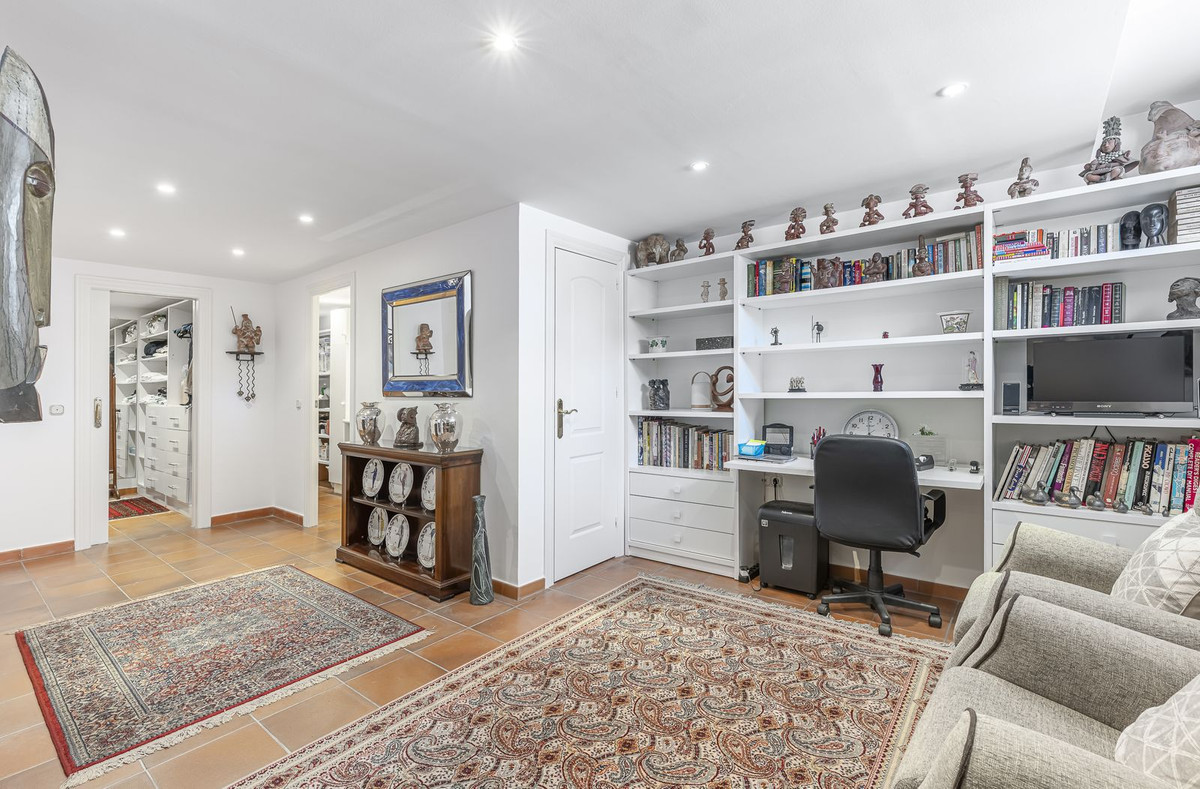 3 Bedroom Townhouse in Marbella - Photo 34