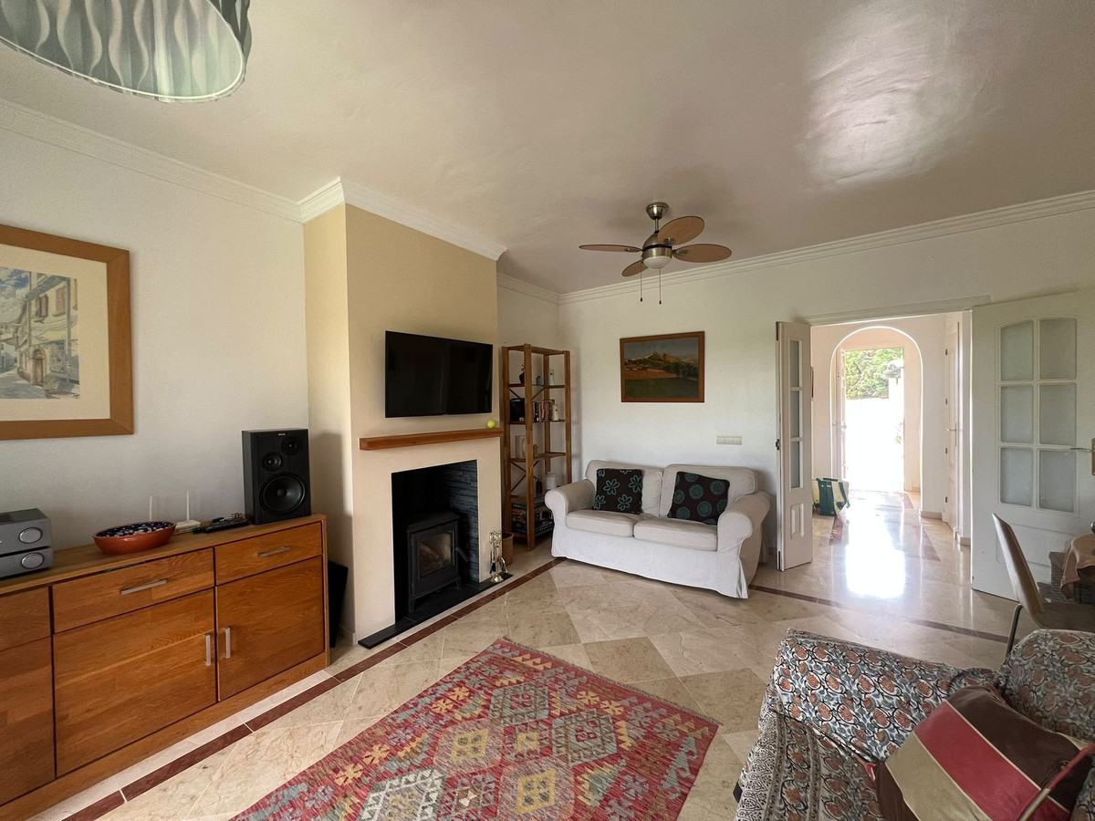 3 Bedroom Villa in La Alcaidesa - Photo 11