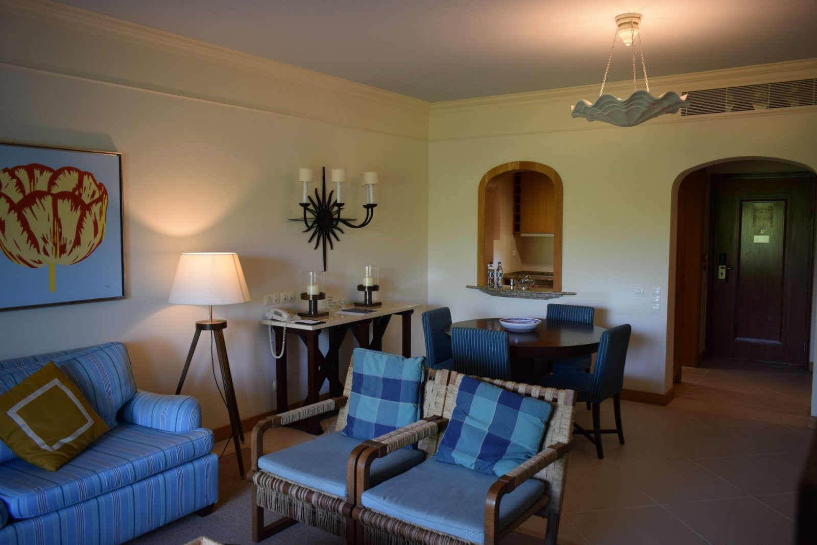 2-bedroom apartment with pool in Spain – Photo 6