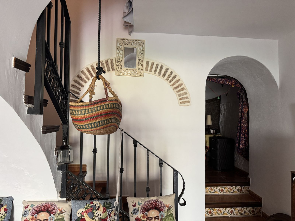 4 Bedroom Townhouse in Álora - Photo 29