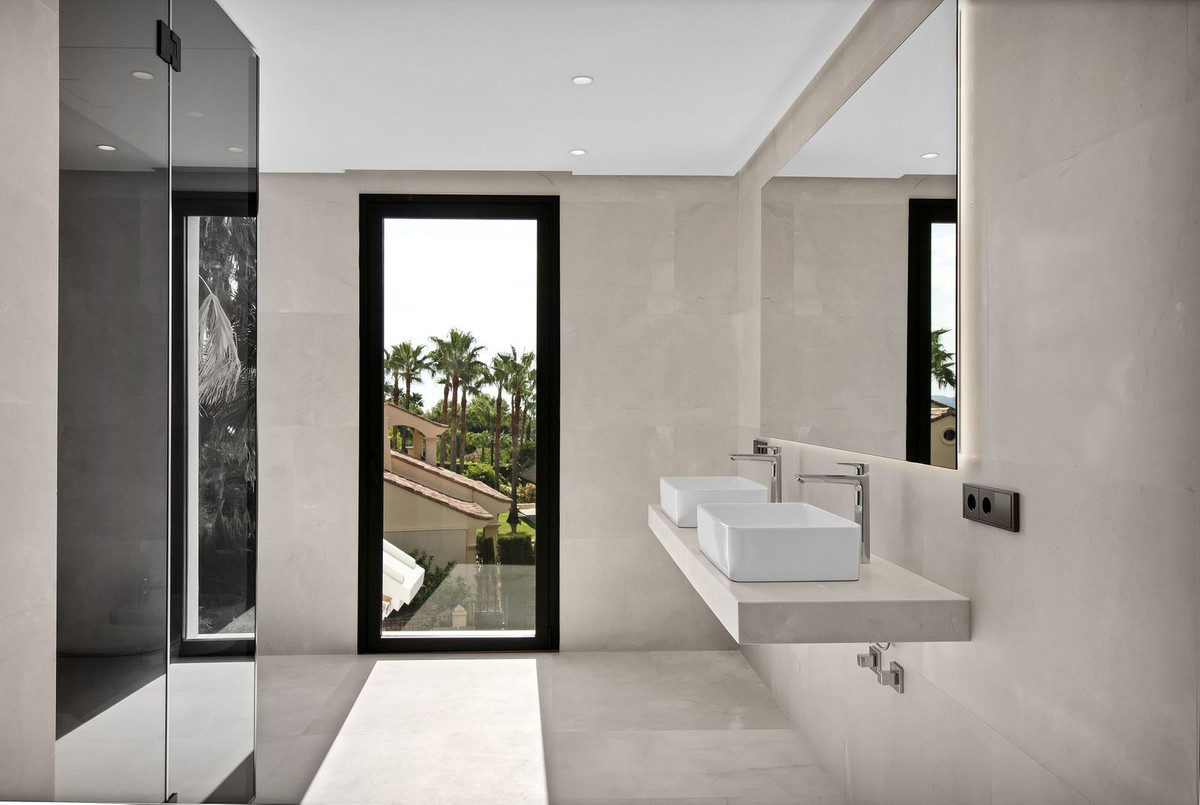 6 Bedroom Villa in Marbella - Фото 30