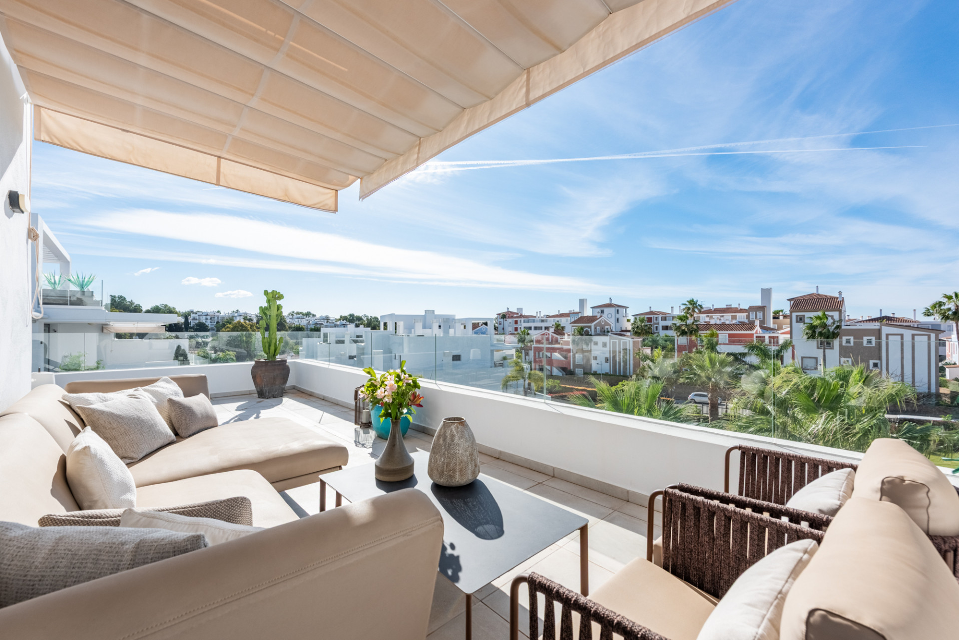3 Bedroom Penthouse in Estepona - Photo 29