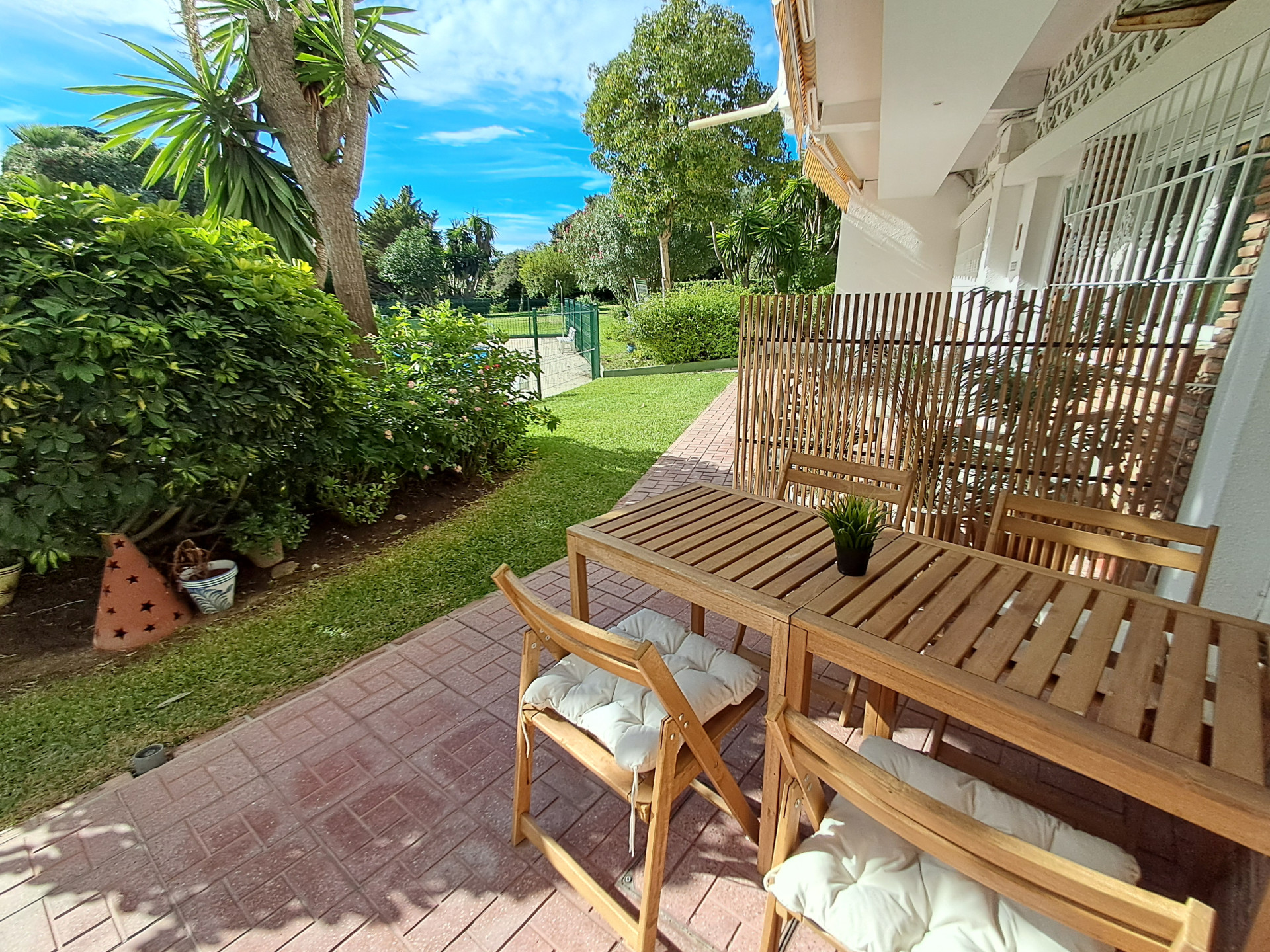 2 Bedroom Apartment in Marbella - Photo 2