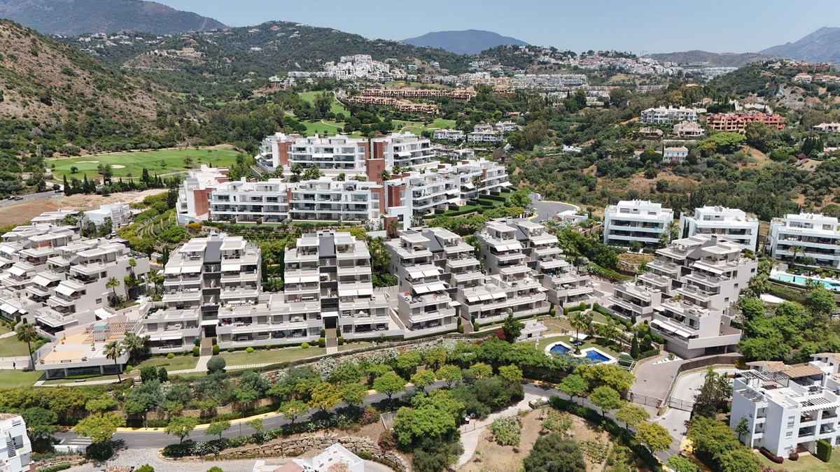 3 Bedroom Apartment in Benahavís - Photo 38