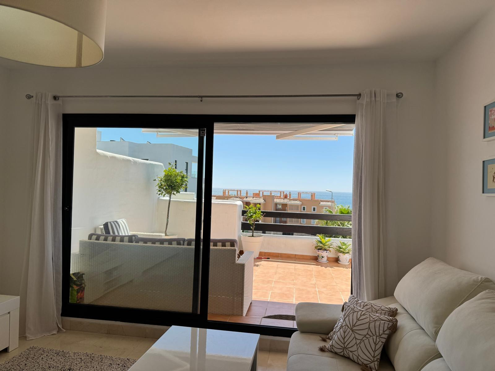 2 Bedroom Apartment in Casares - Photo 17