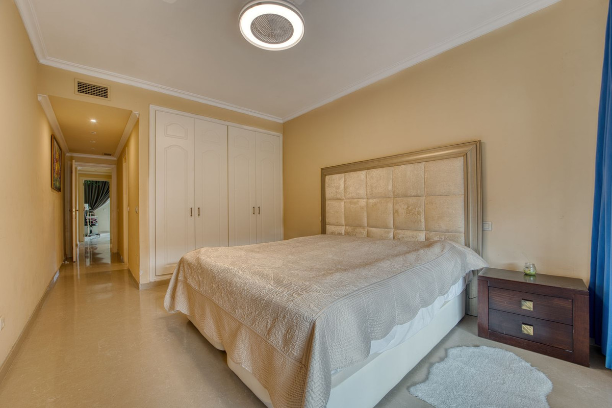 2 Bedroom Apartment in Marbella - Foto 7
