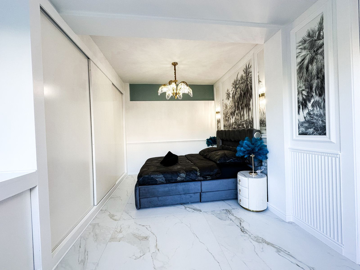 2 Bedroom Apartment in Marbella - Photo 19