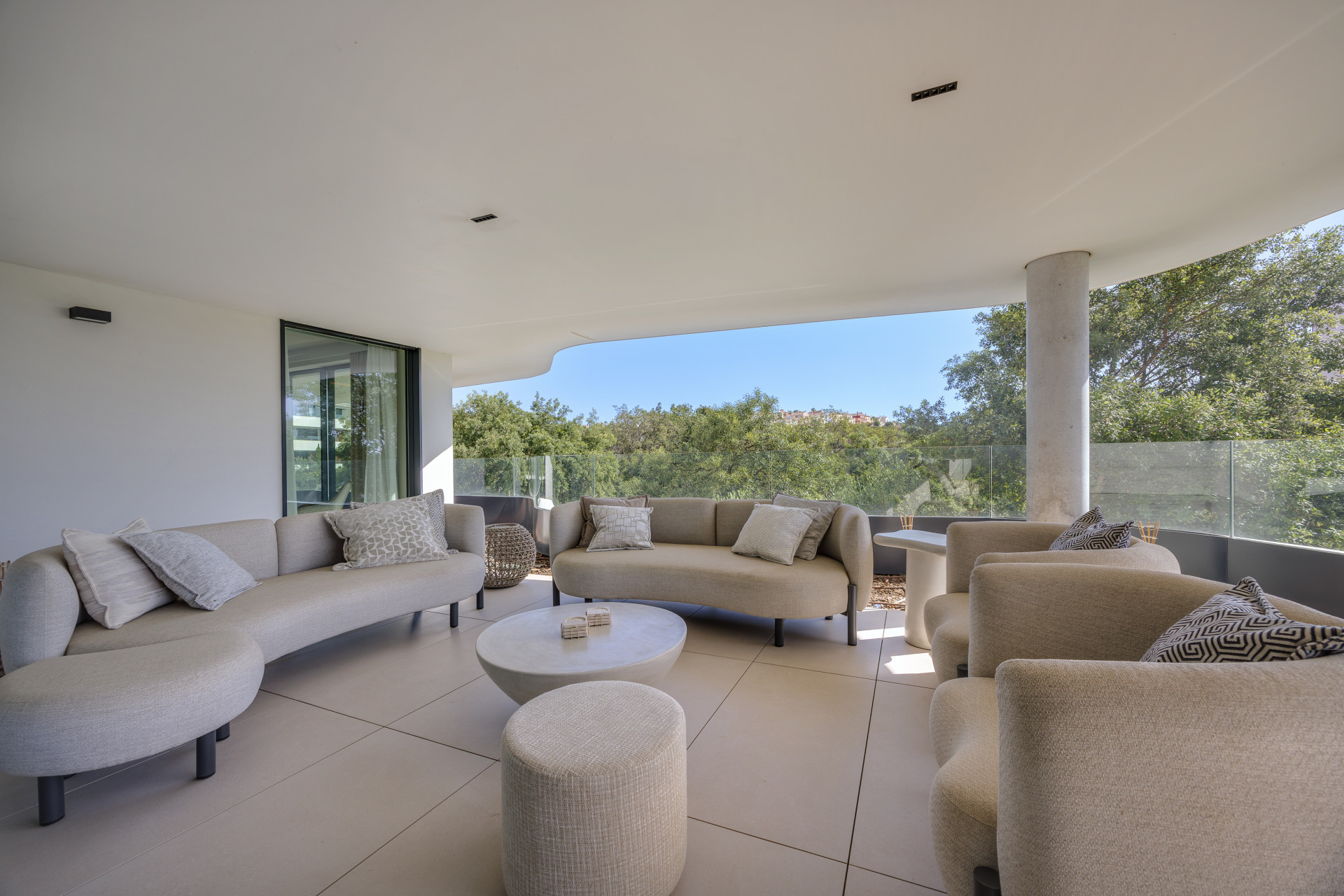 3 Bedroom Apartment in Sotogrande - Photo 3