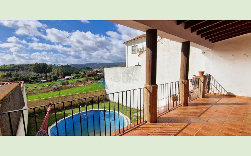5 Bedroom Townhouse in Jimena de la Frontera - Photo 11