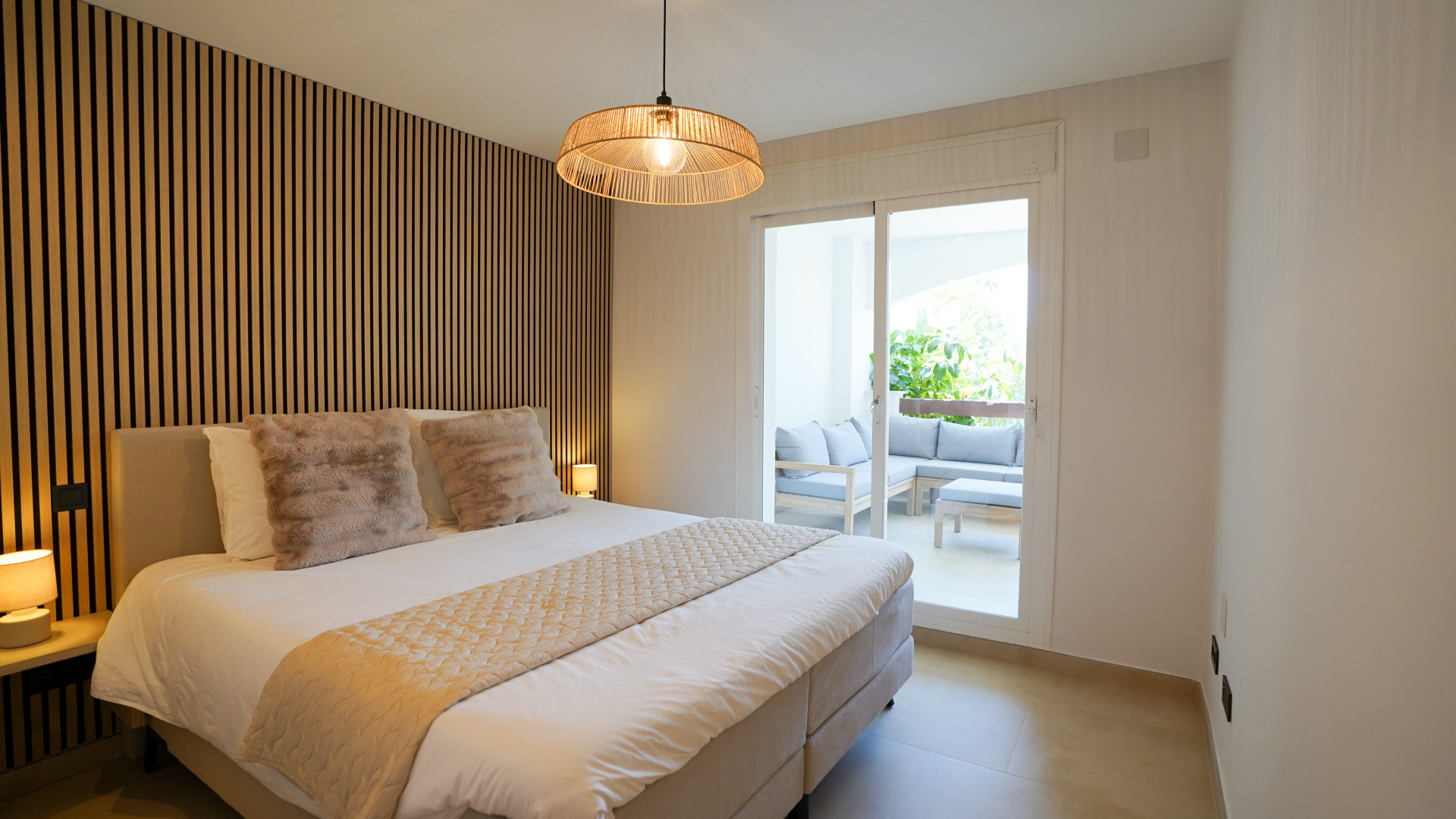 2 Bedroom Apartment in Marbella - Photo 10
