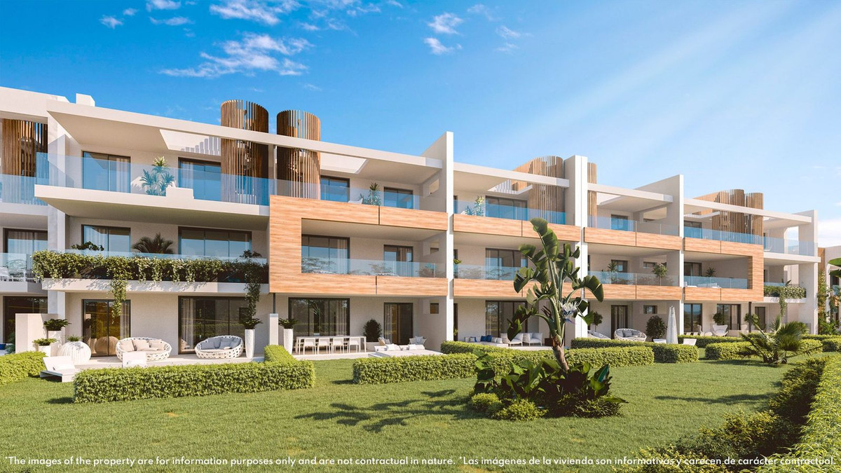 2 Bedroom Apartment in Benalmádena - Photo 17