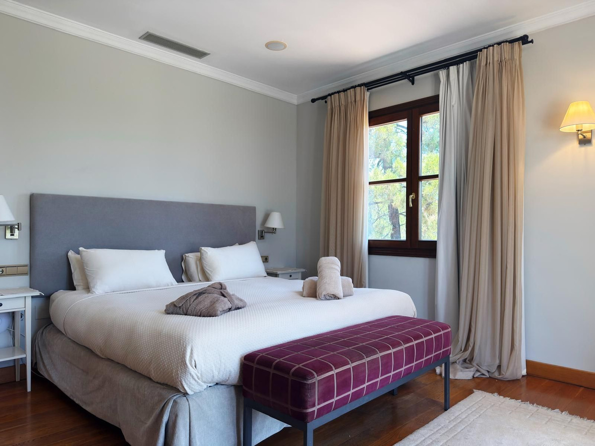 5 Bedroom Villa in Benahavís - Фото 13