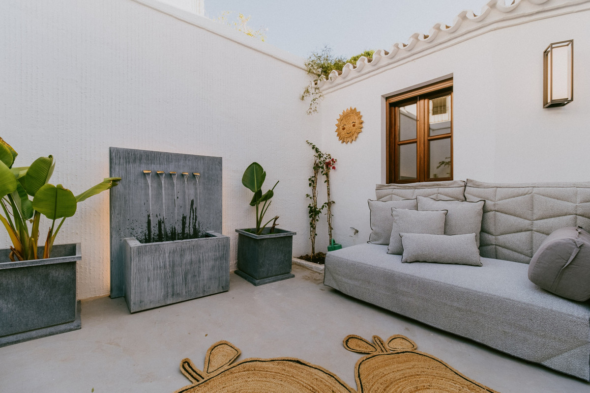 3 Bedroom Townhouse in Marbella - Photo 9