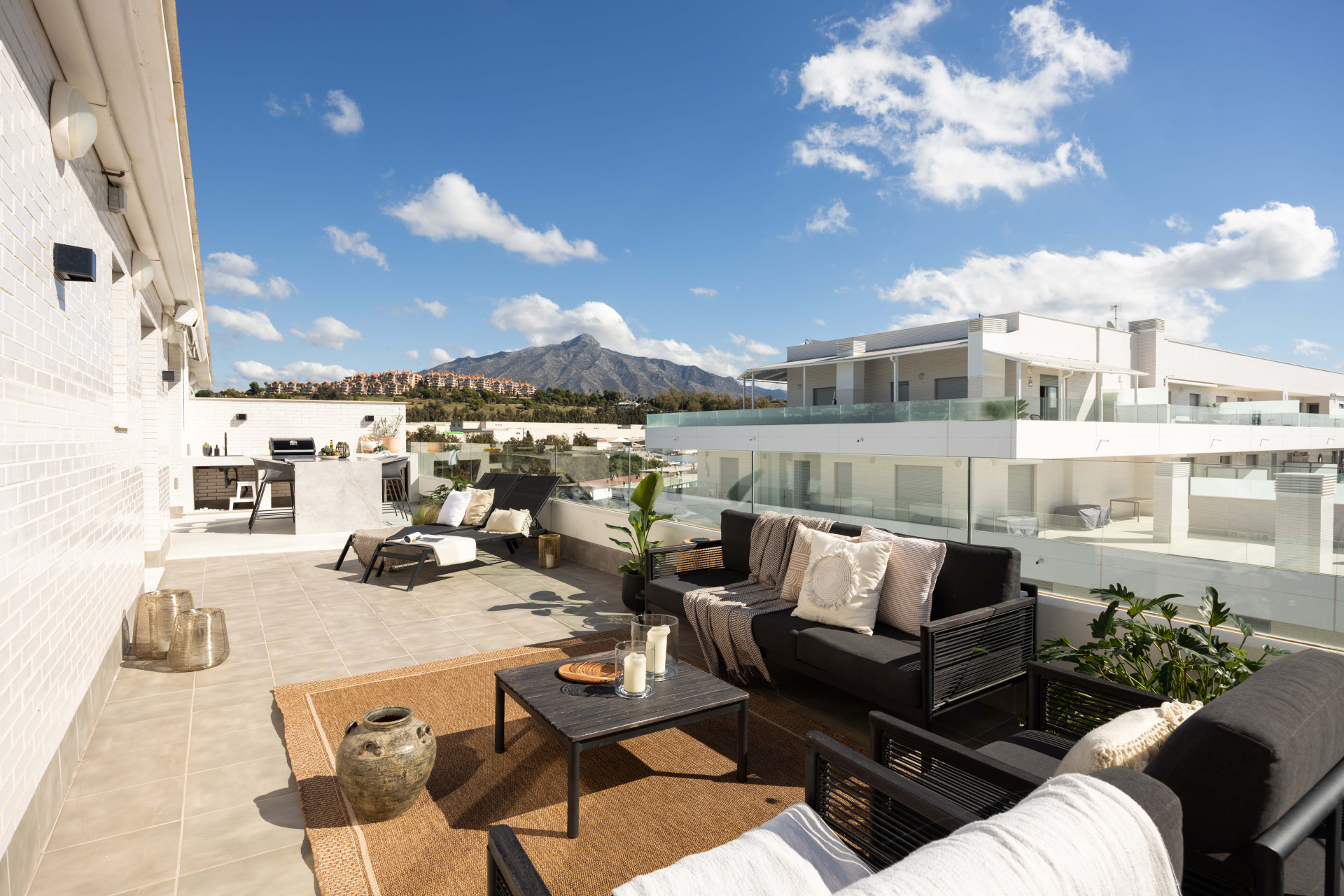 2-bed property for sale in Nueva Andalucia
