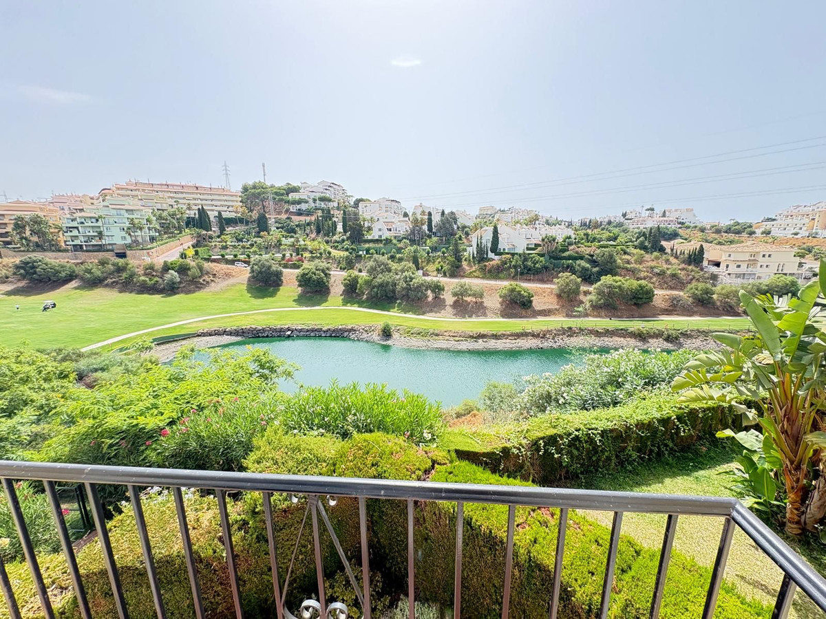 3-bedroom villa with pool in Malaga, Spain – Photo 28