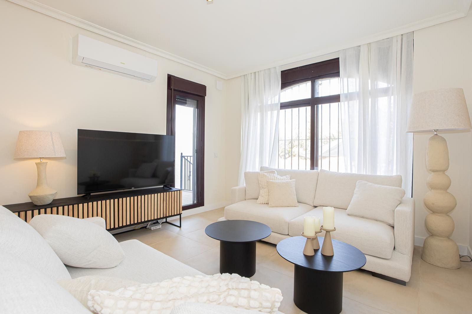 3 Bedroom Apartment in Marbella - Photo 5