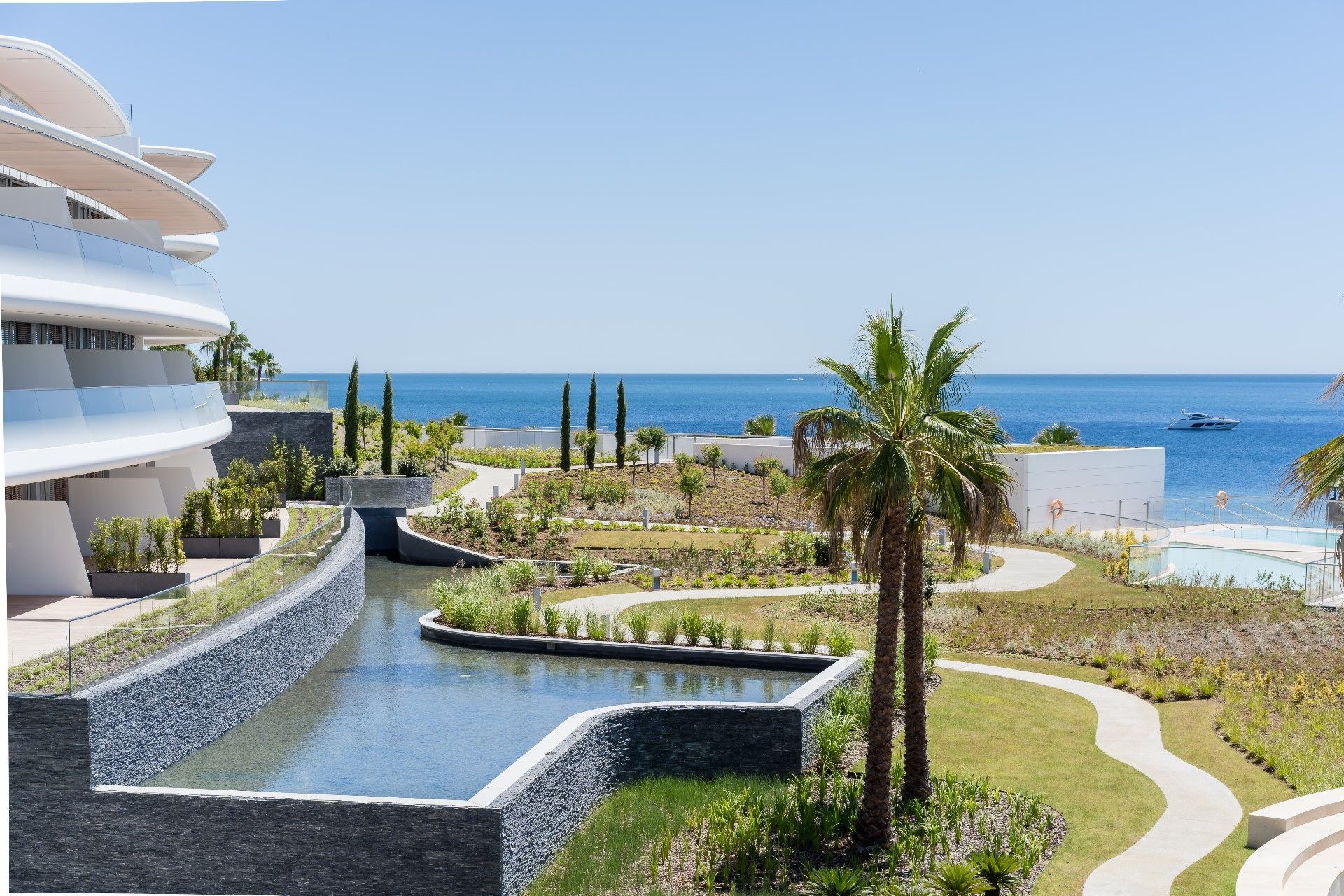 3 Bedroom Penthouse in Estepona - Photo 21
