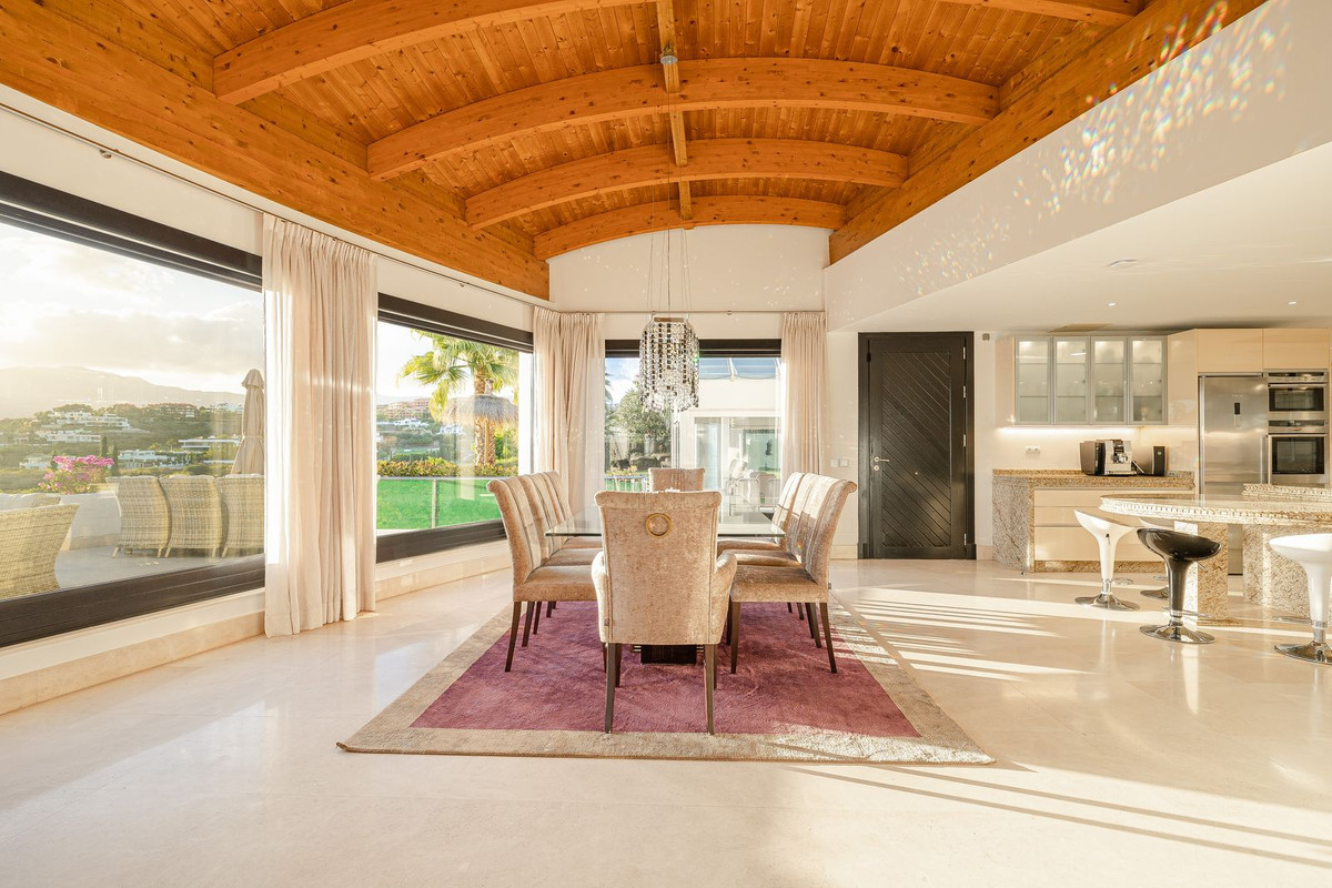 8 Bedroom Villa in Benahavís - Foto 2