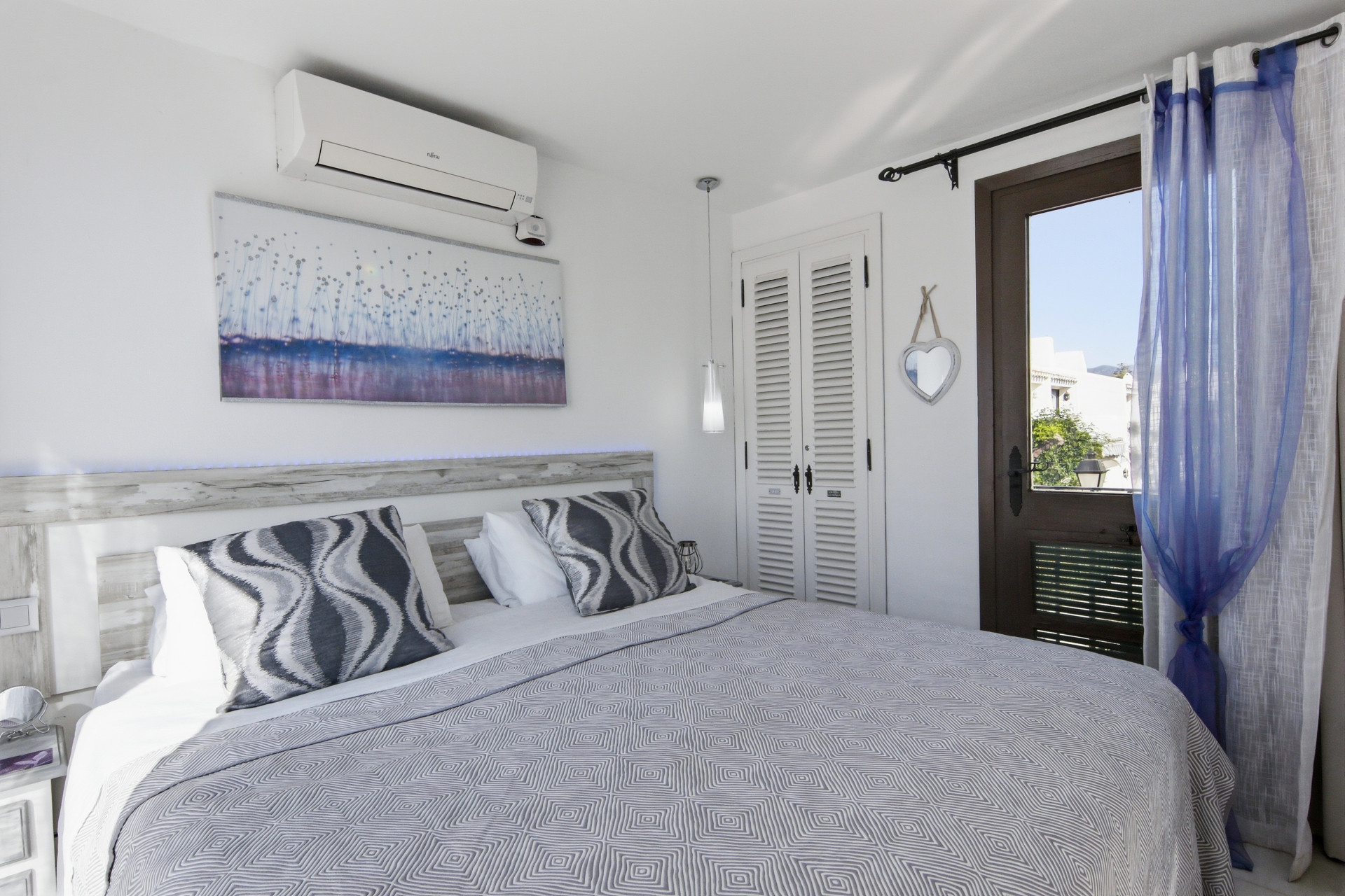 1 Bedroom Apartment in Estepona - Photo 6