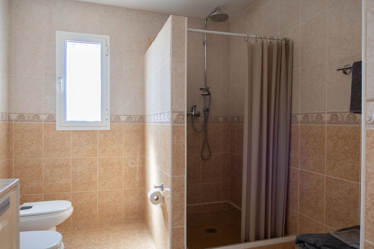 3 Bedroom Villa in Estepona - Photo 21