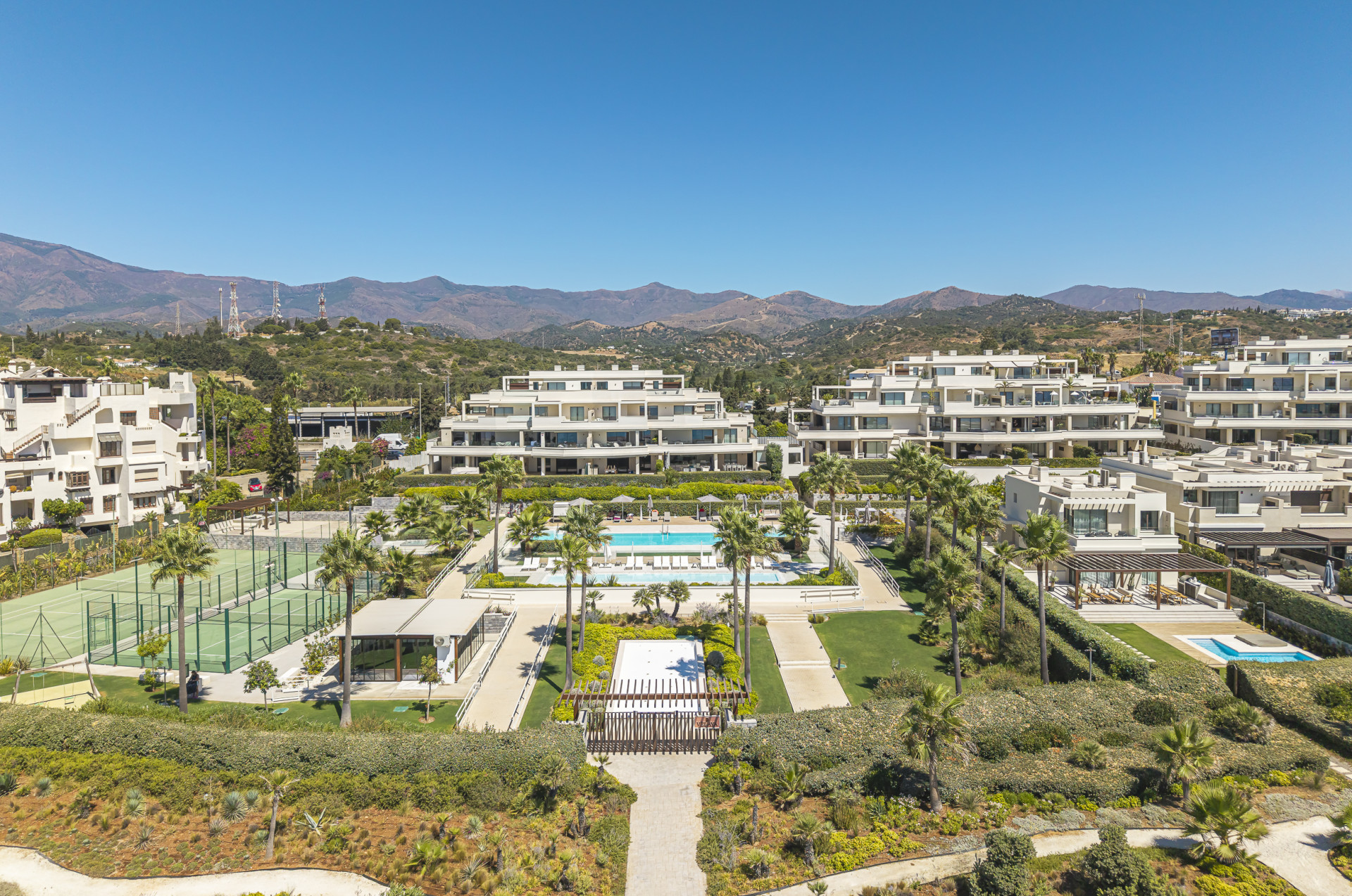 2 Bedroom Apartment in Estepona - Photo 24