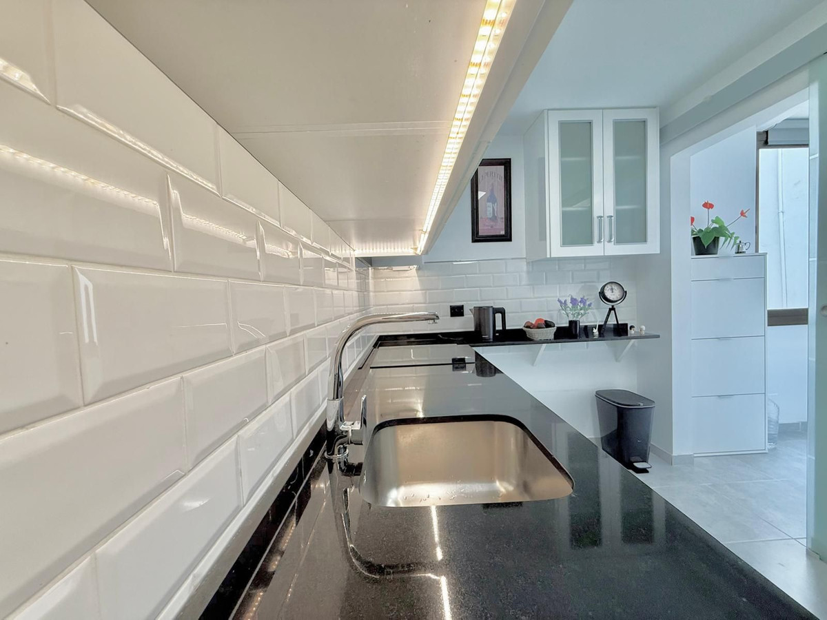 2 Bedroom Apartment in Fuengirola - Foto 5