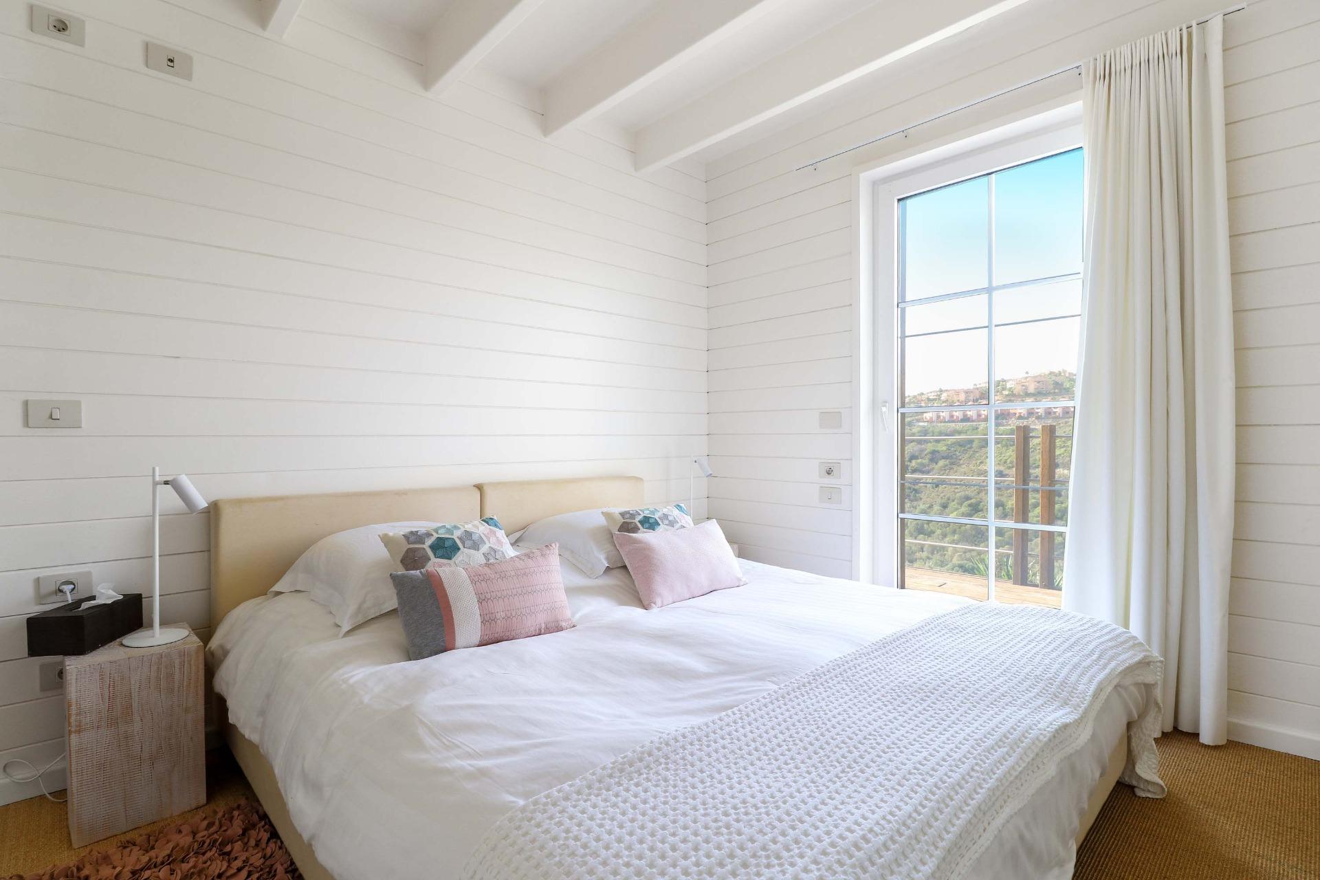 4 Bedroom Villa in Estepona - Photo 11